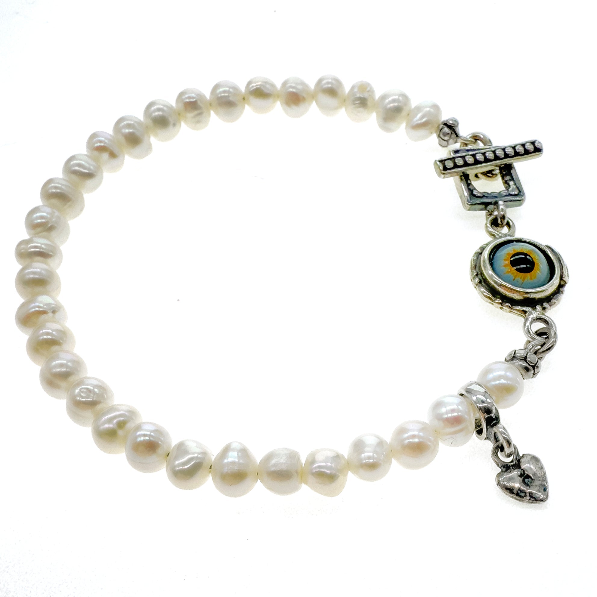 B 25a05B Eye love you pearl bracelet
