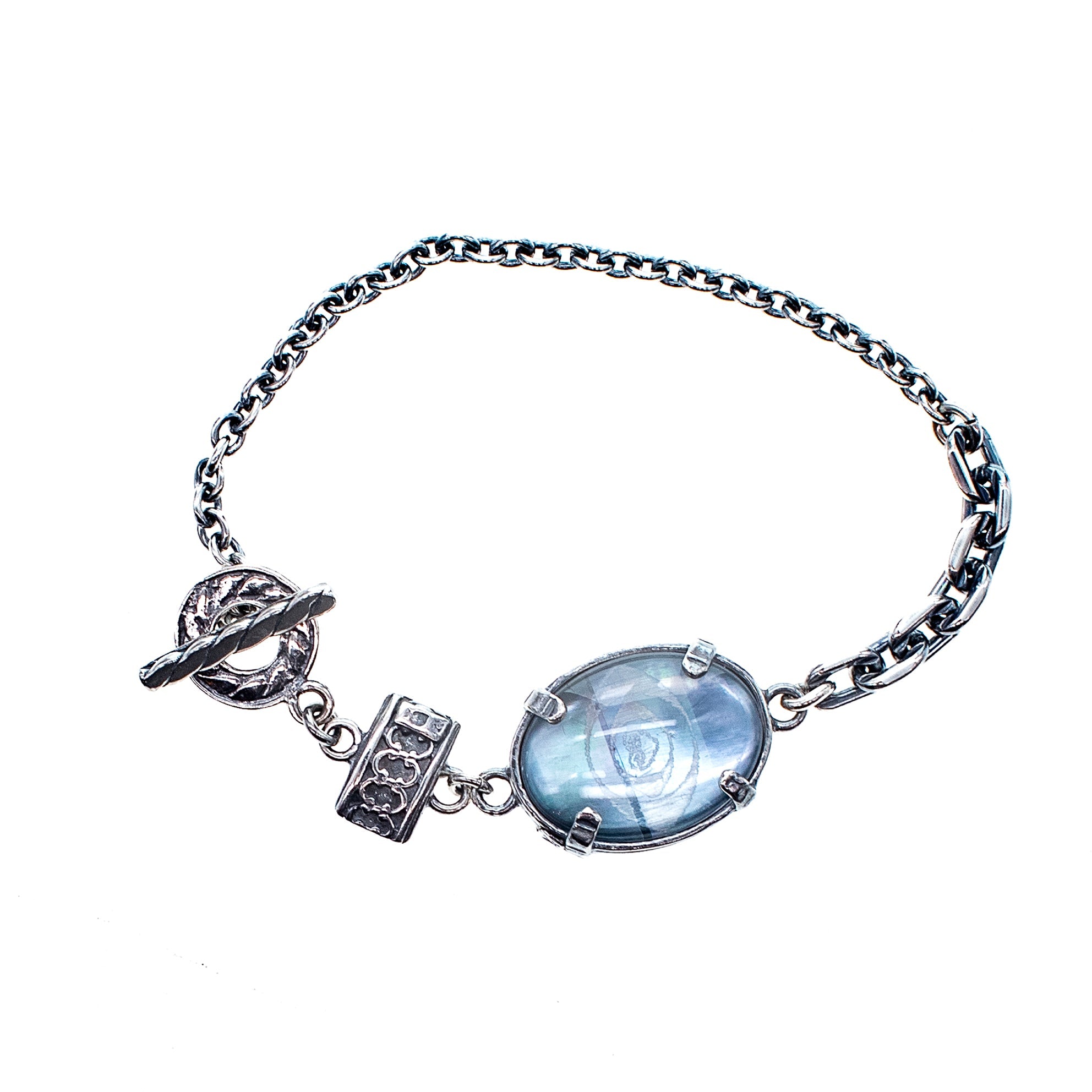 B 25f01B Grey Eye Bracelet