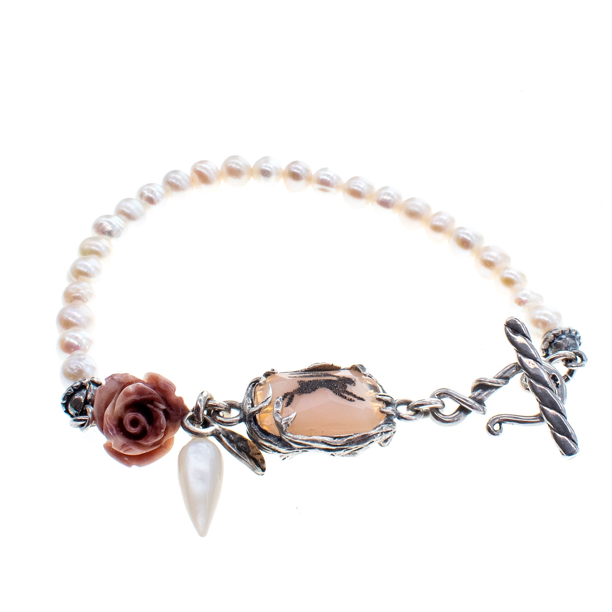 B 26a08 Vintage "Hare" Pearl Bracelet