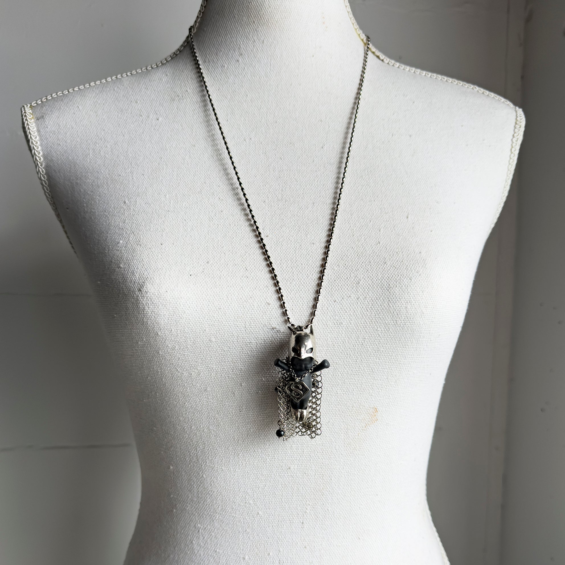BS39B Happy Baby "Hero on heels" Black and silver Necklace