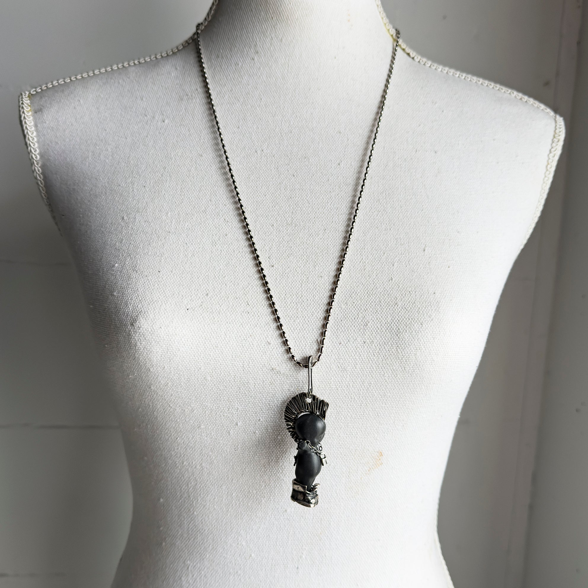 BS40B Happy Baby "Little Sid" Black and silver Necklace