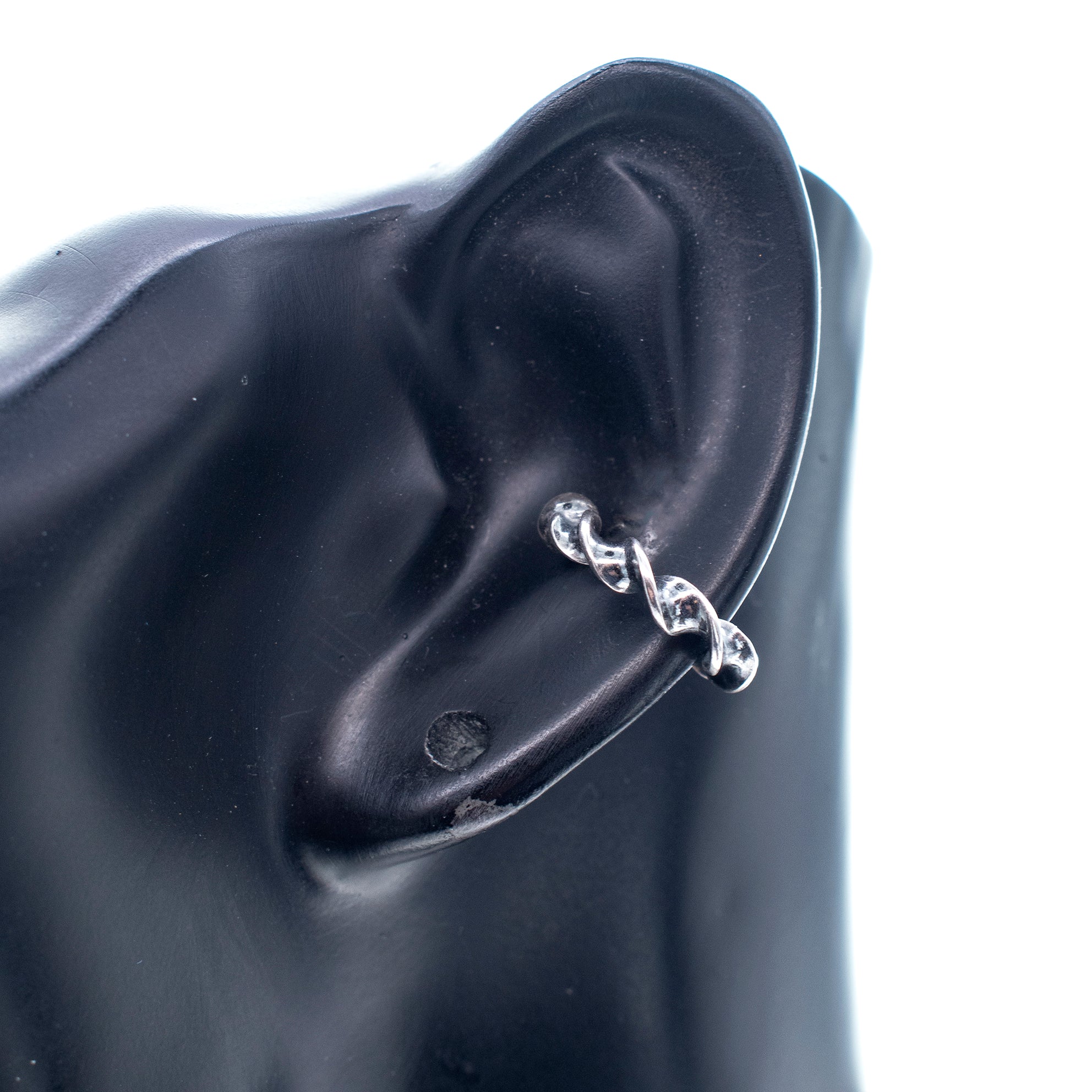Ear cuff silver 32