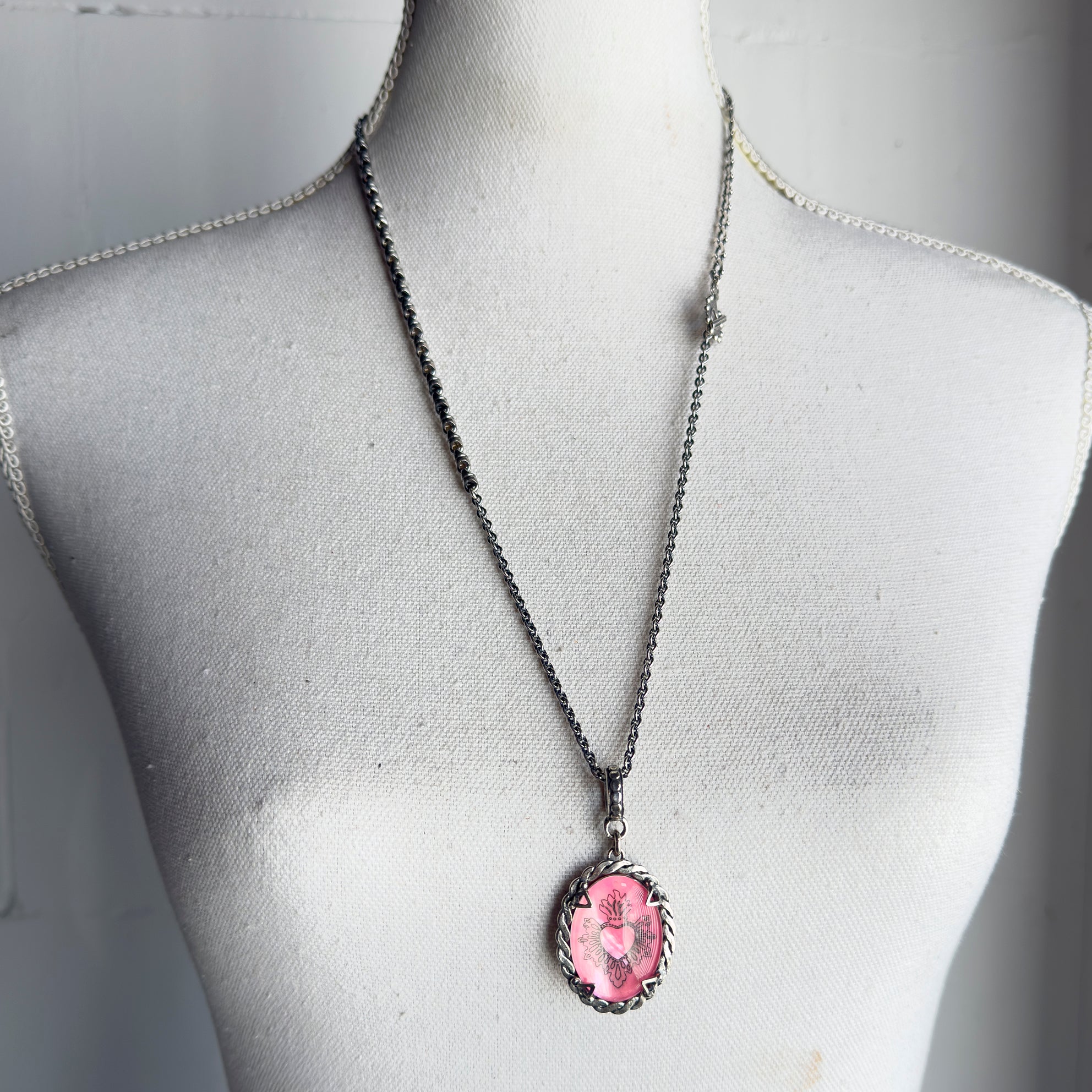 P 25e02A Pink Sacred Heart Pendant