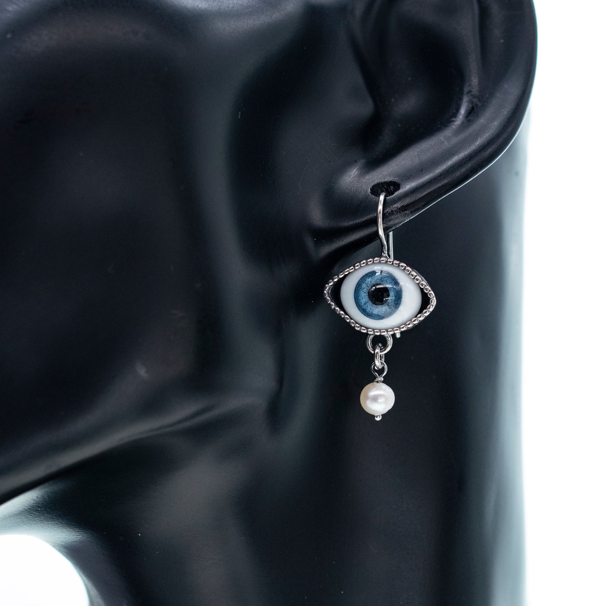E 25a03B Eye Love You Blue Eye Earrings