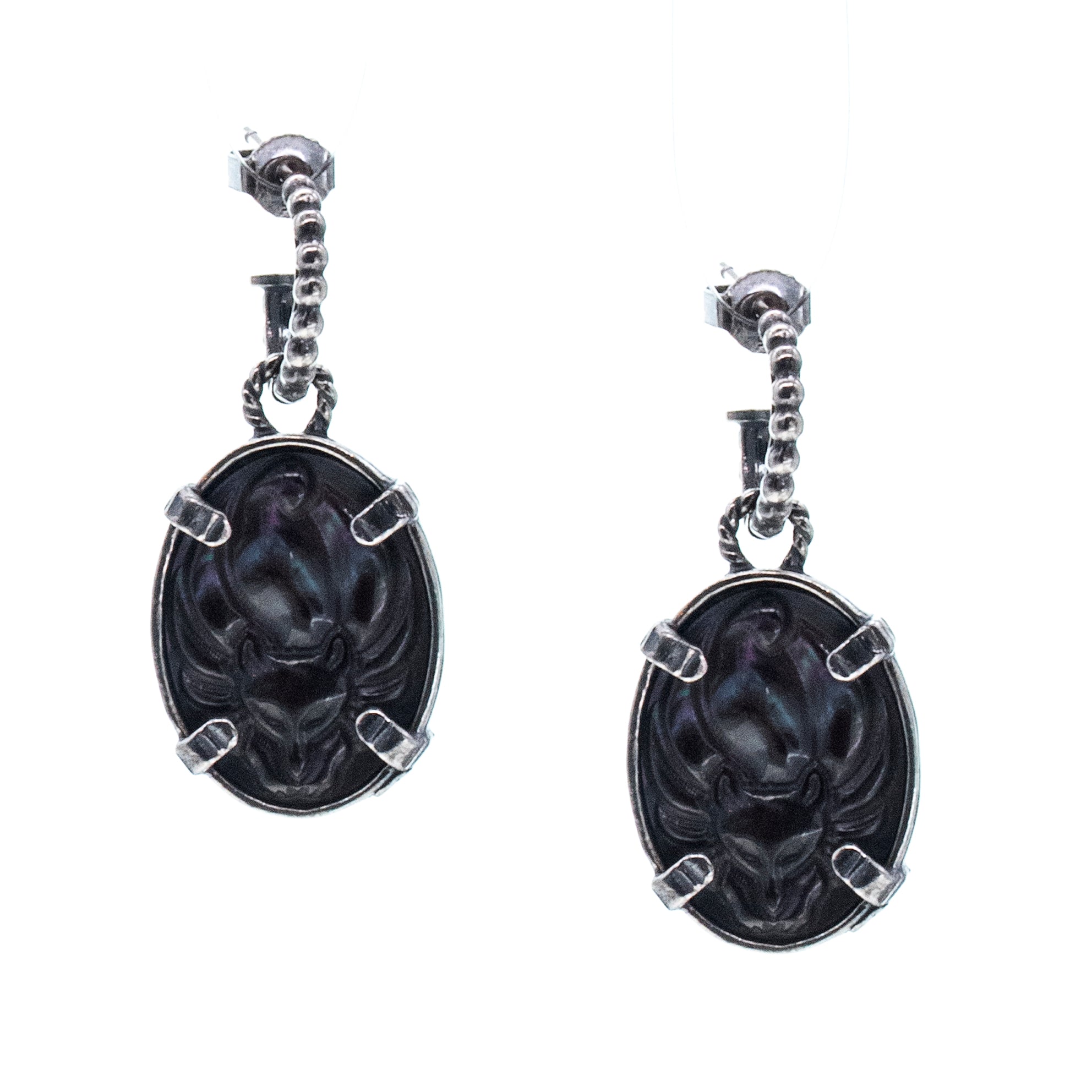 E 26a04B Black Fox Cameo Pierced Hoop Earrings