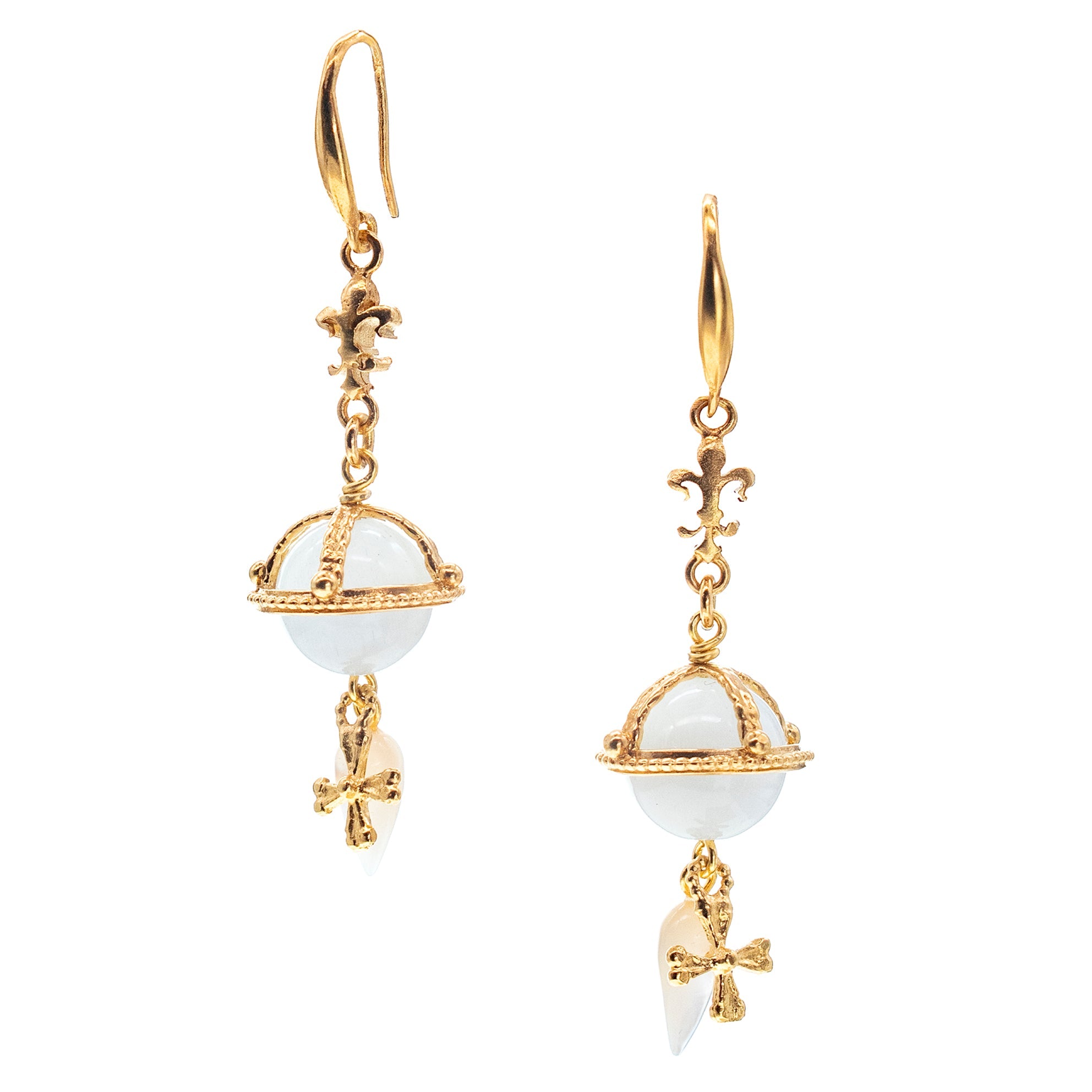 E 26g08 White Royal Orb earrings