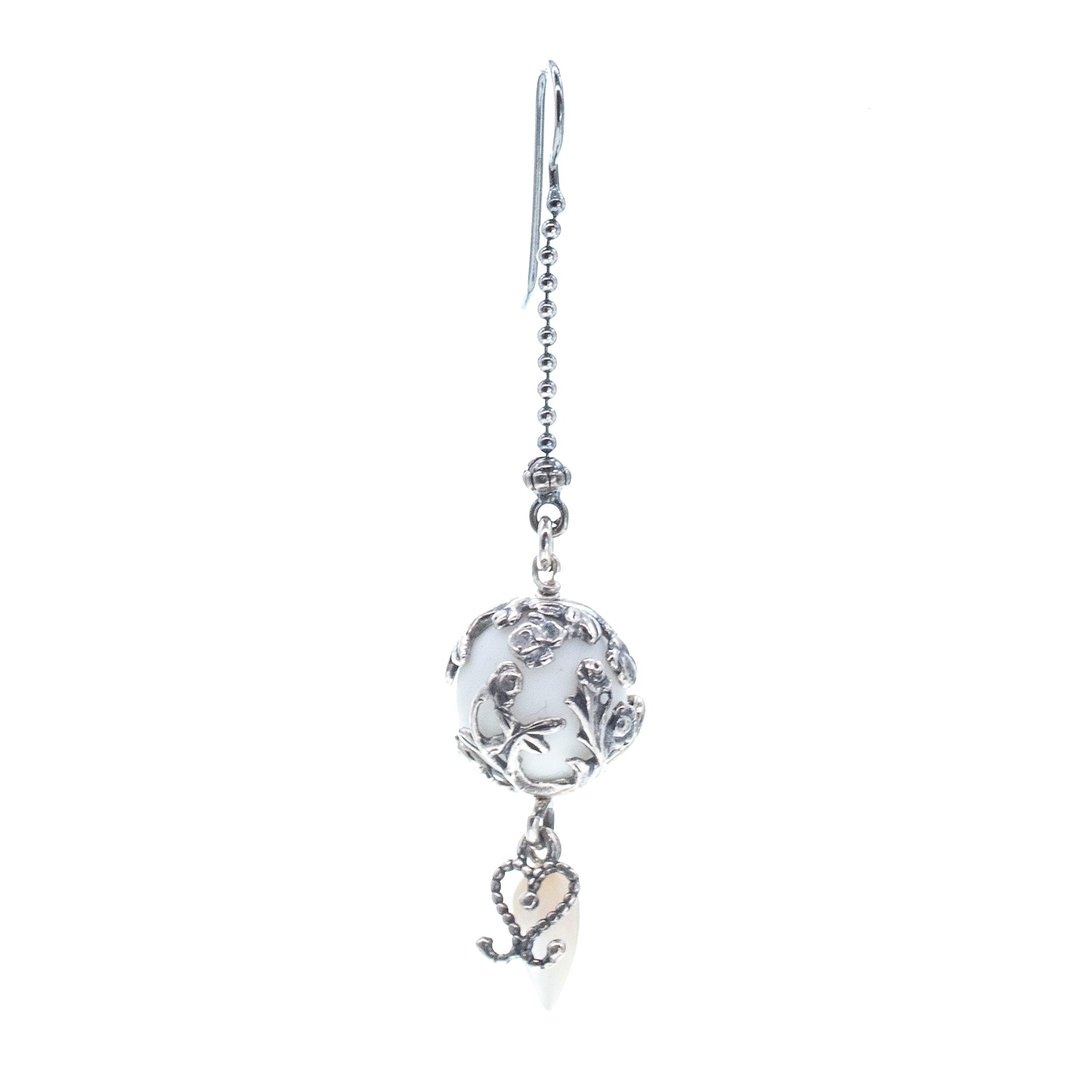 ES 26a40 White Single Earring Porcelain