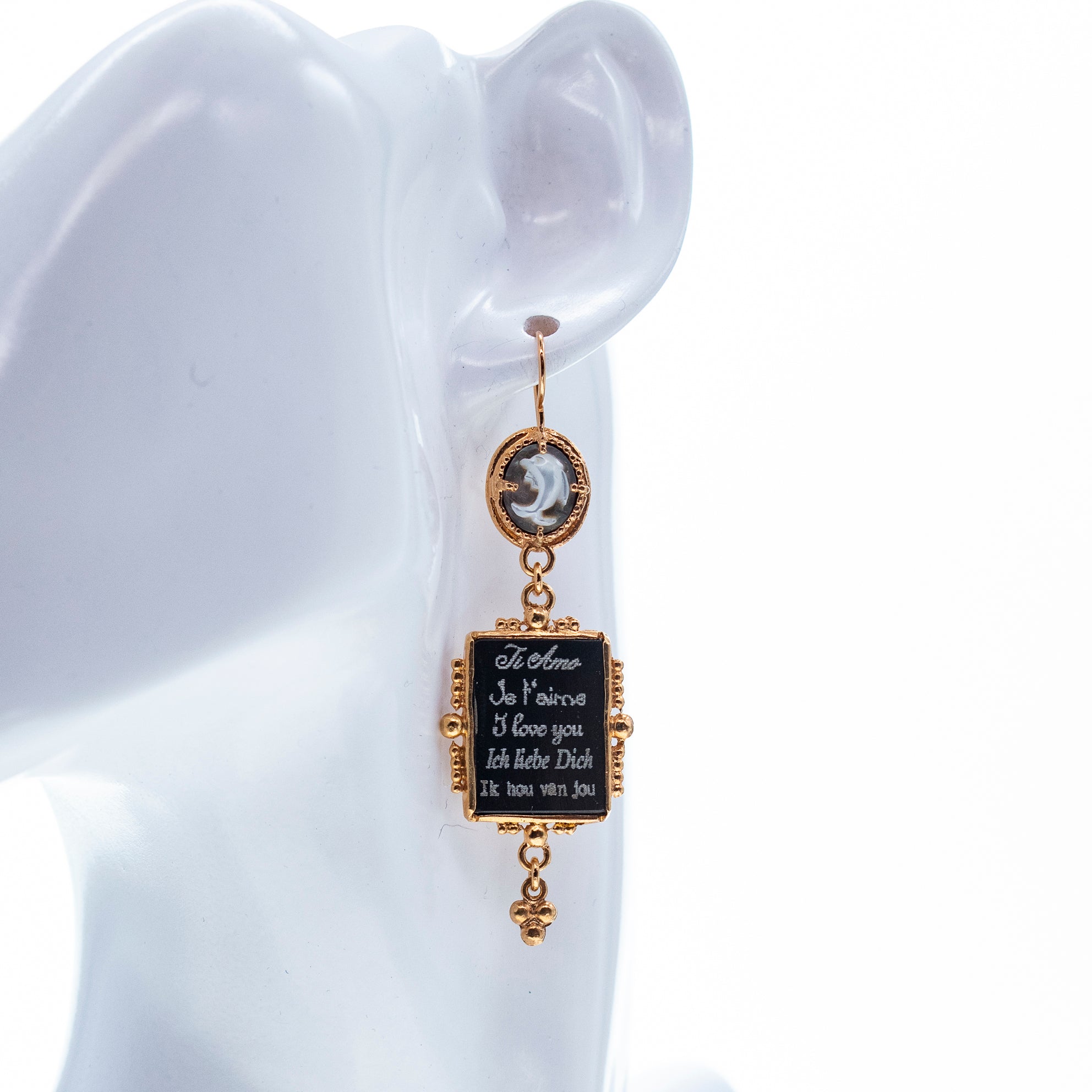 ES 26g16 black Love Letter Single Earring