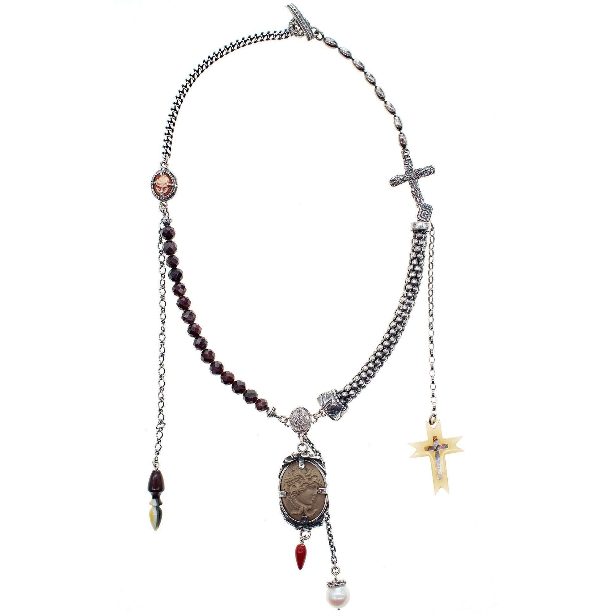 NK 24d02 Medusa Lavastone Cameo Necklace