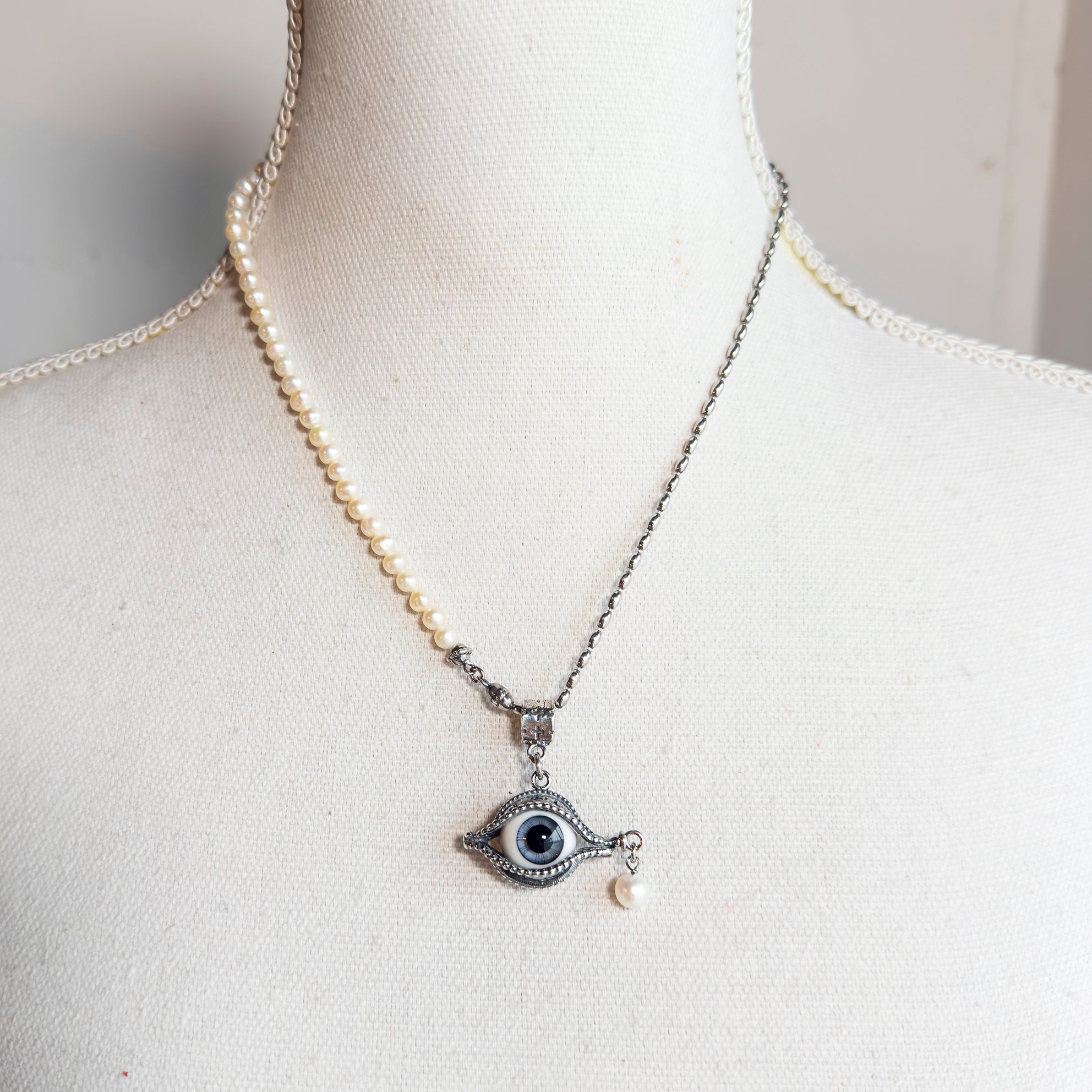 NK 25a06B eye love you blue eye pearl necklace