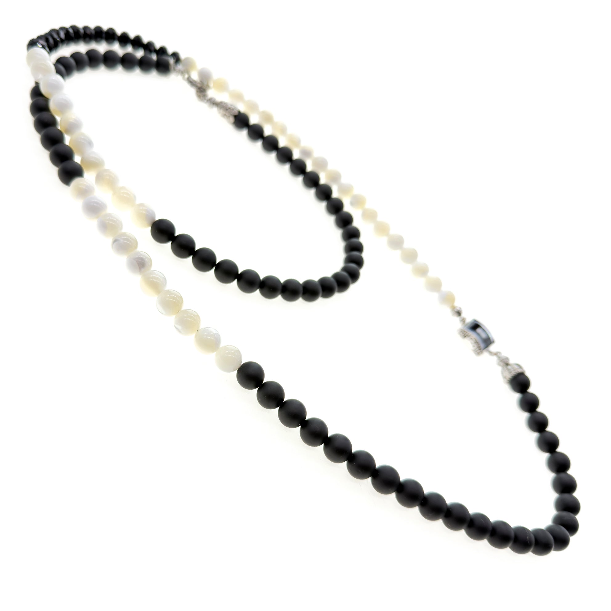 NK 25b10 Monochrome Beaded Necklace
