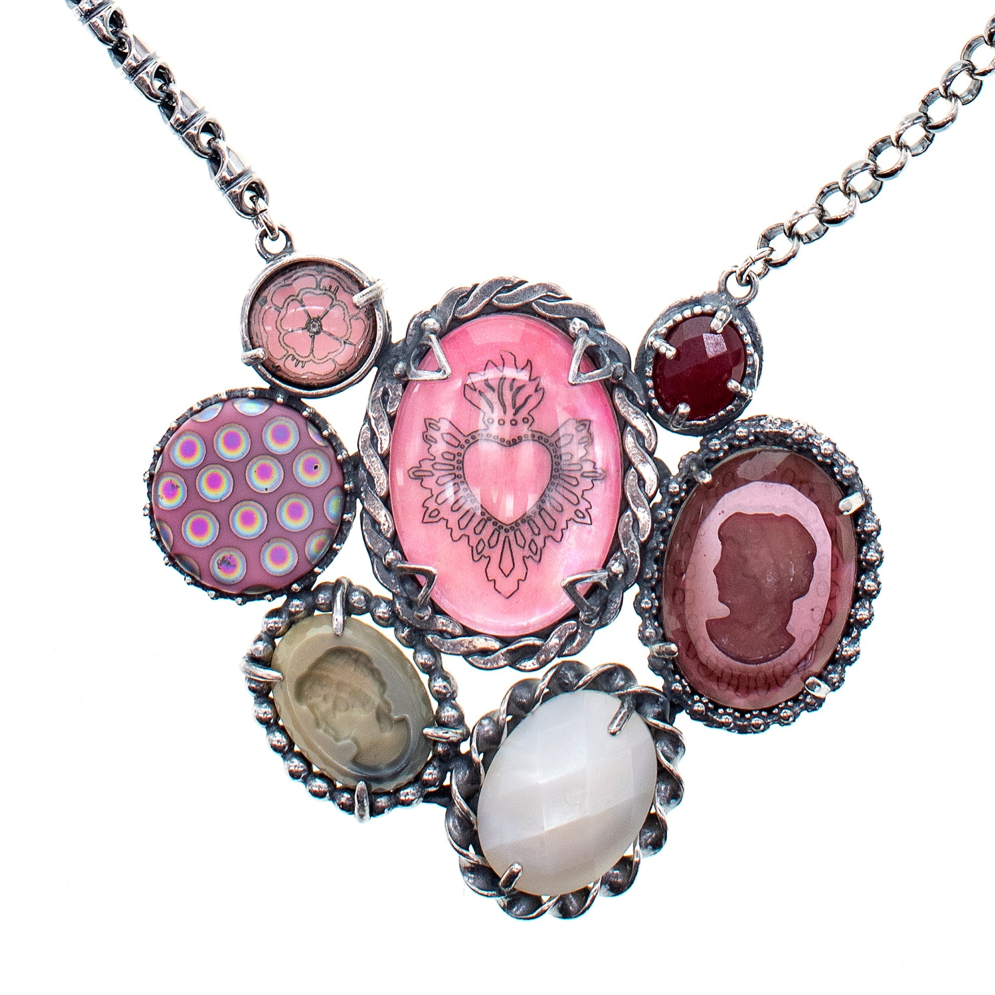 NK 25e02 Pink Sacred Heart Cluster Necklace