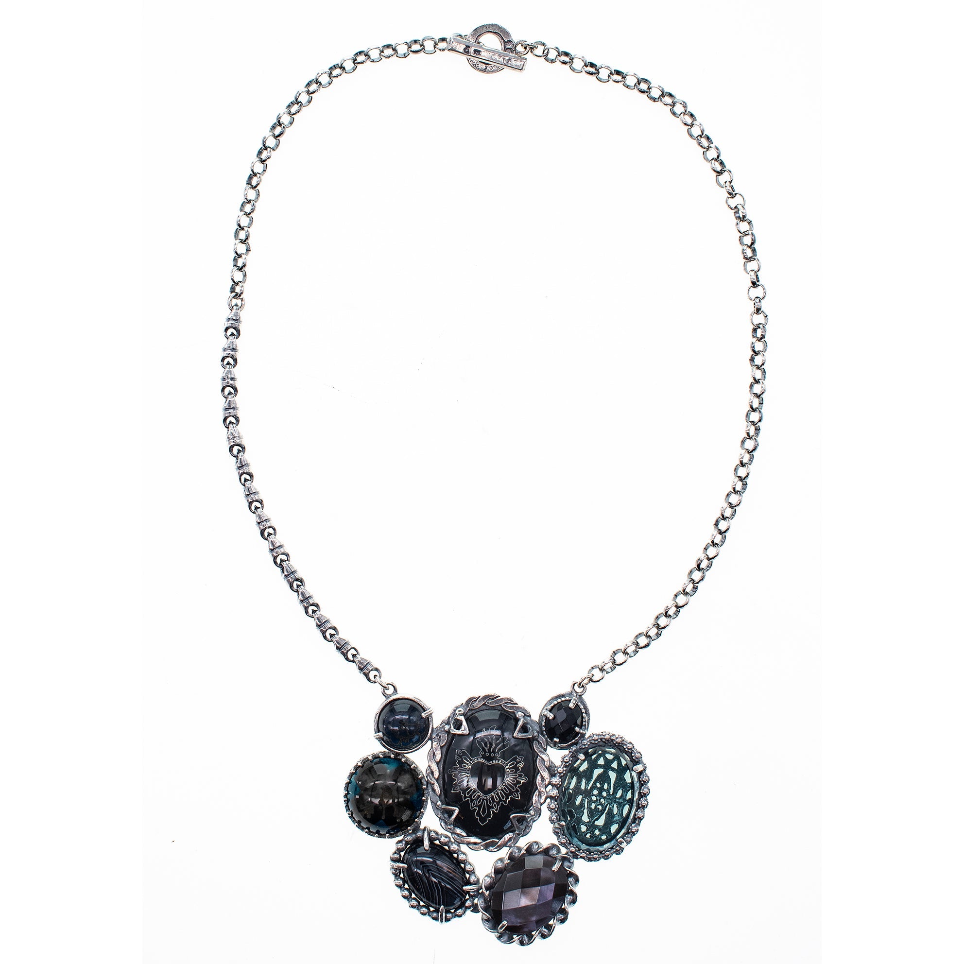 NK 25e03 dark Sacred Heart Cluster Necklace