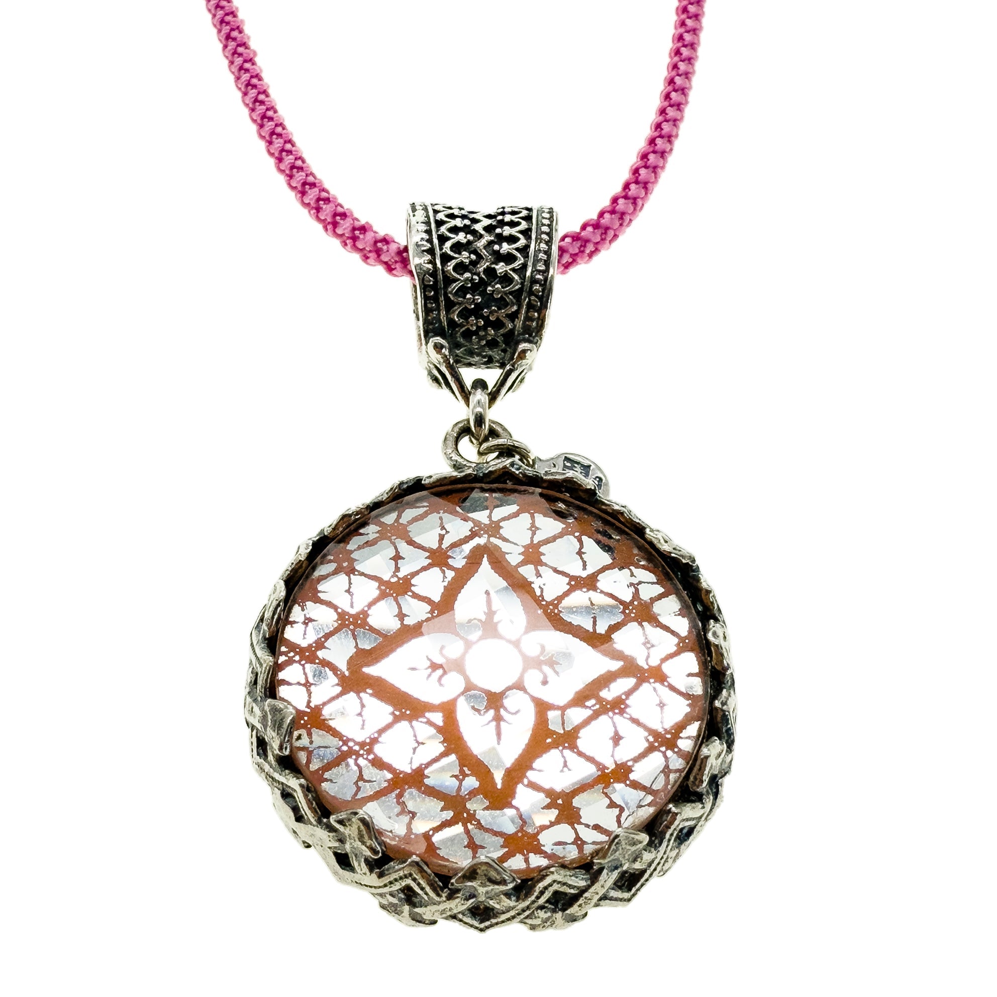 NK 25e16A Pink Mirrored Pendant Necklace