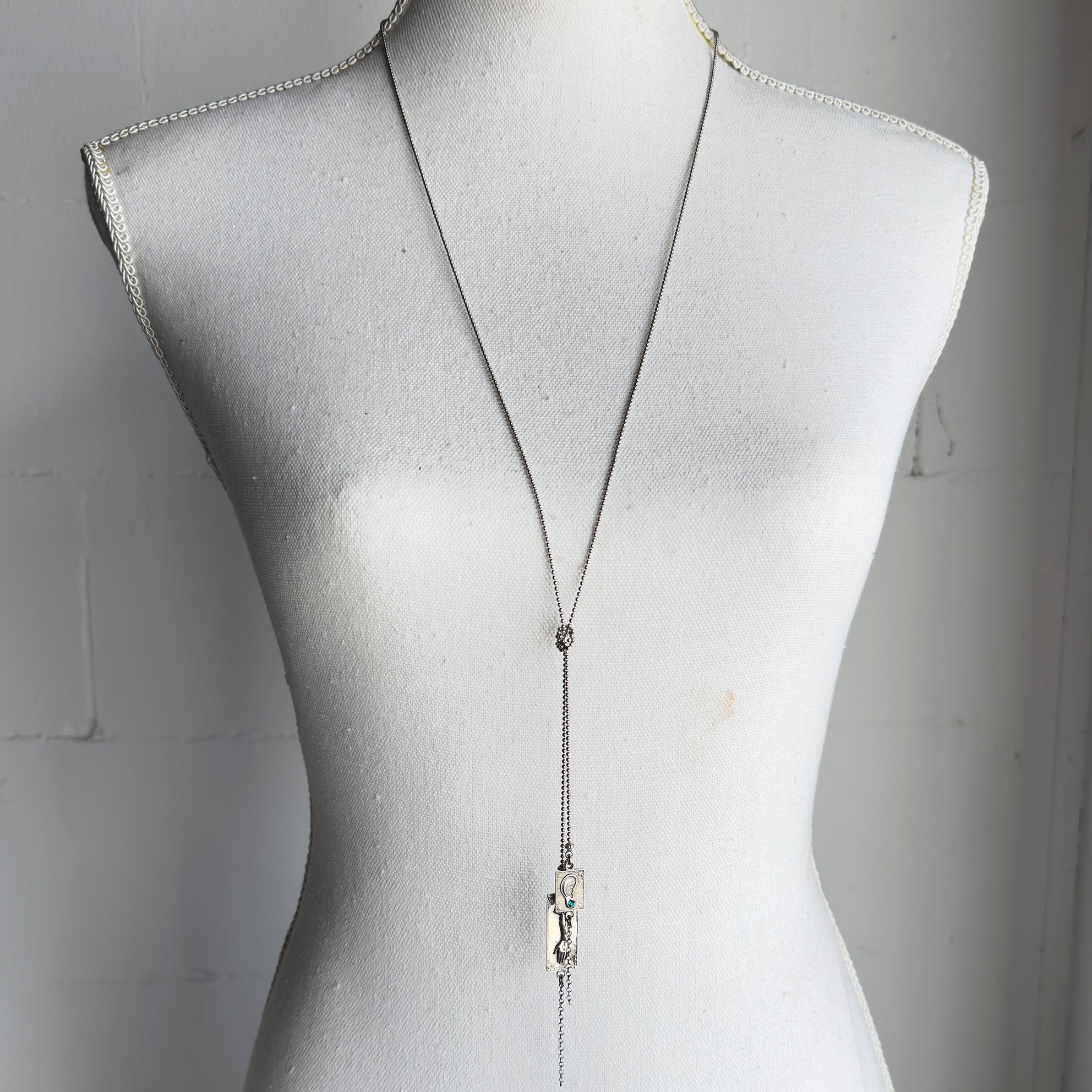 NK 25e24 Ex Voto Lariat Necklace