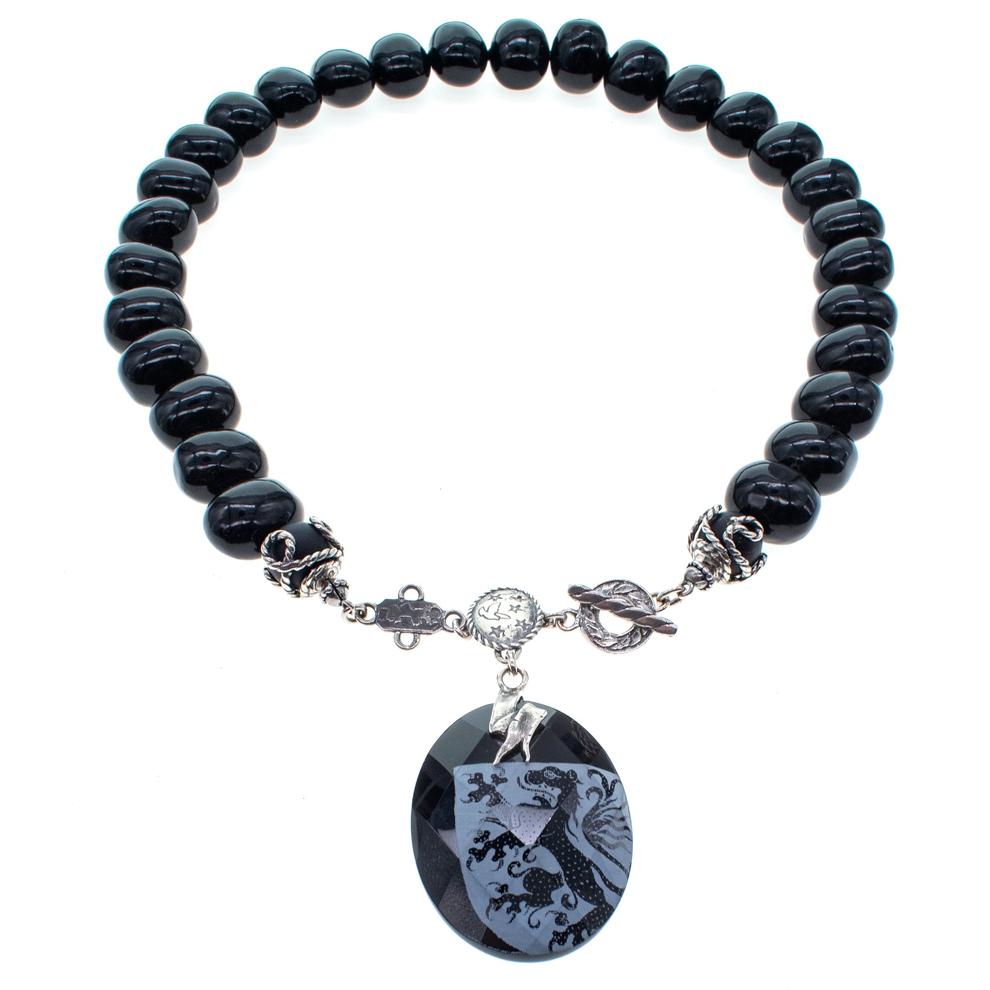 NK 26a06 Black Shell Pearl & Lion Pendant Necklace