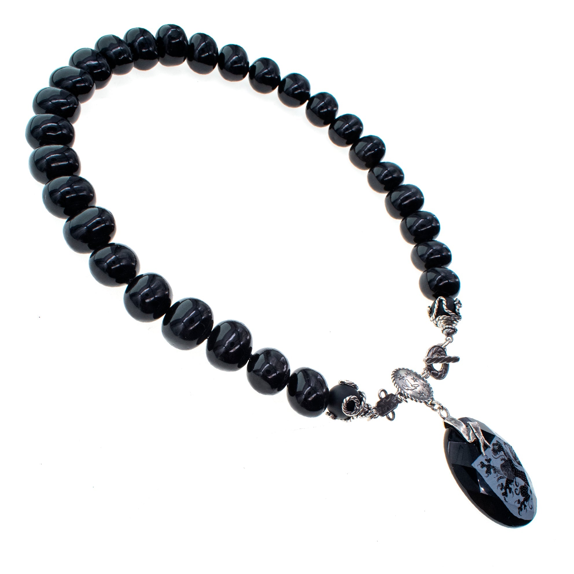 NK 26a06 Black Shell Pearl & Lion Pendant Necklace