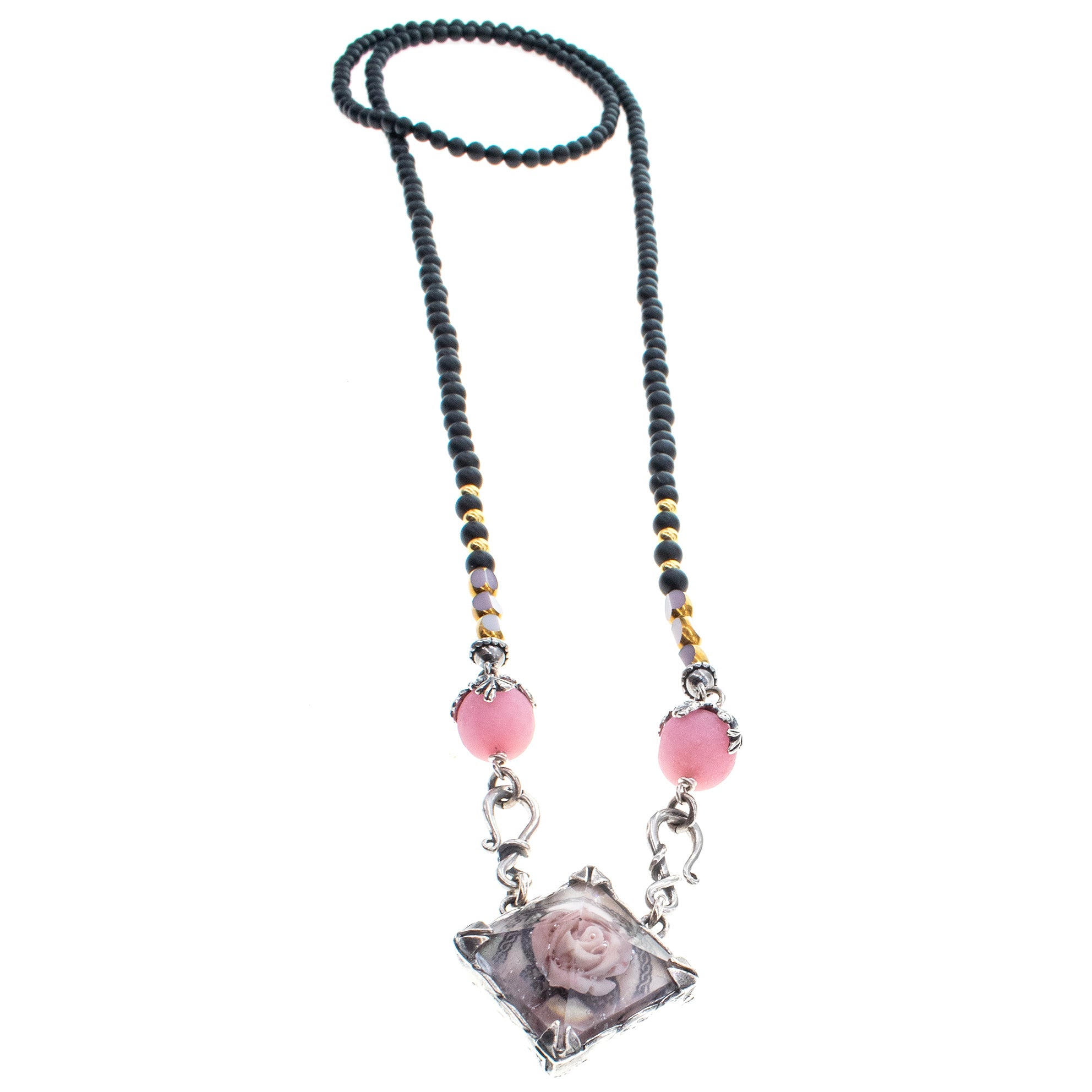 NK 26a11 Black Matte Onyx And Rose Resin Necklace