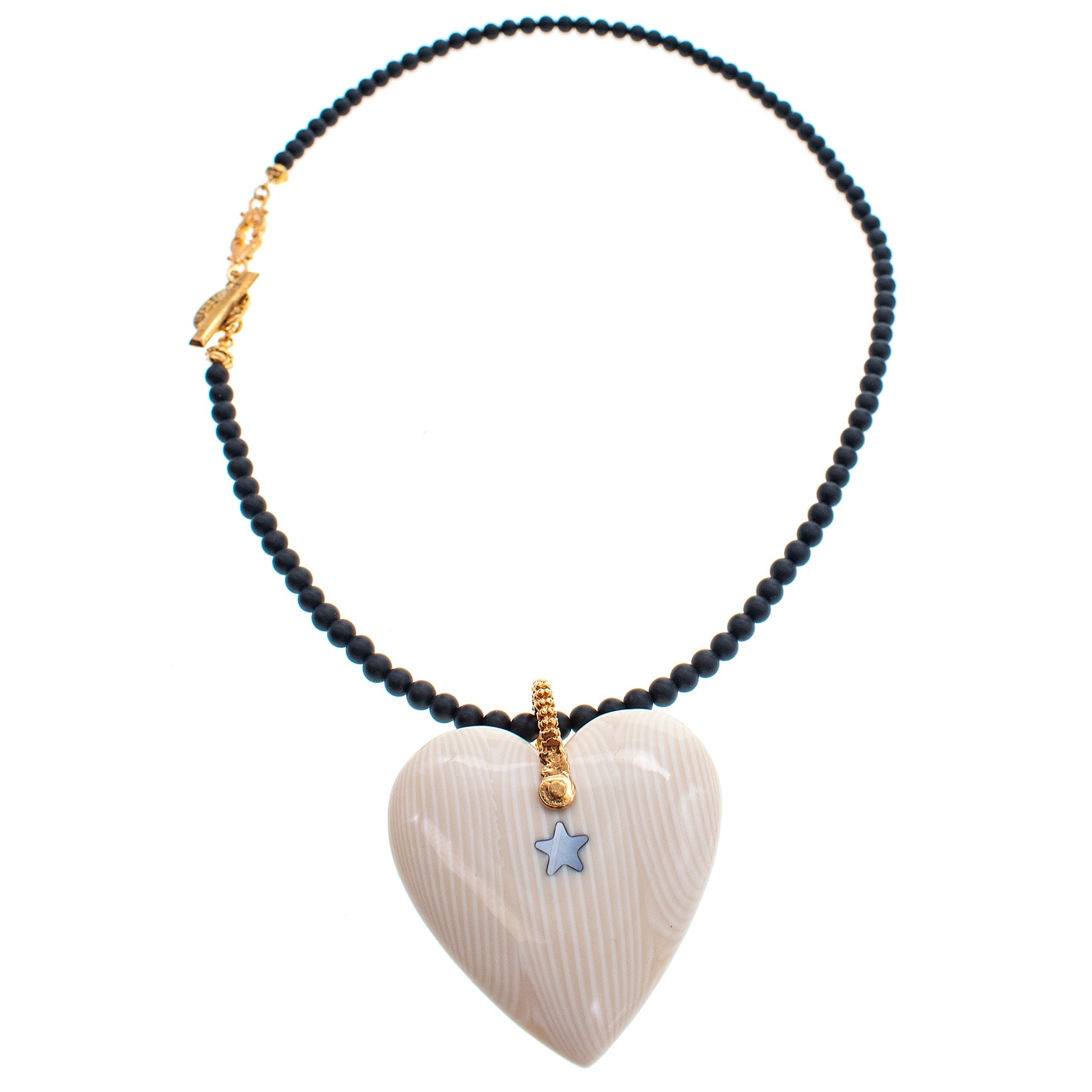 NK 26g07 Onyx bead heart necklace