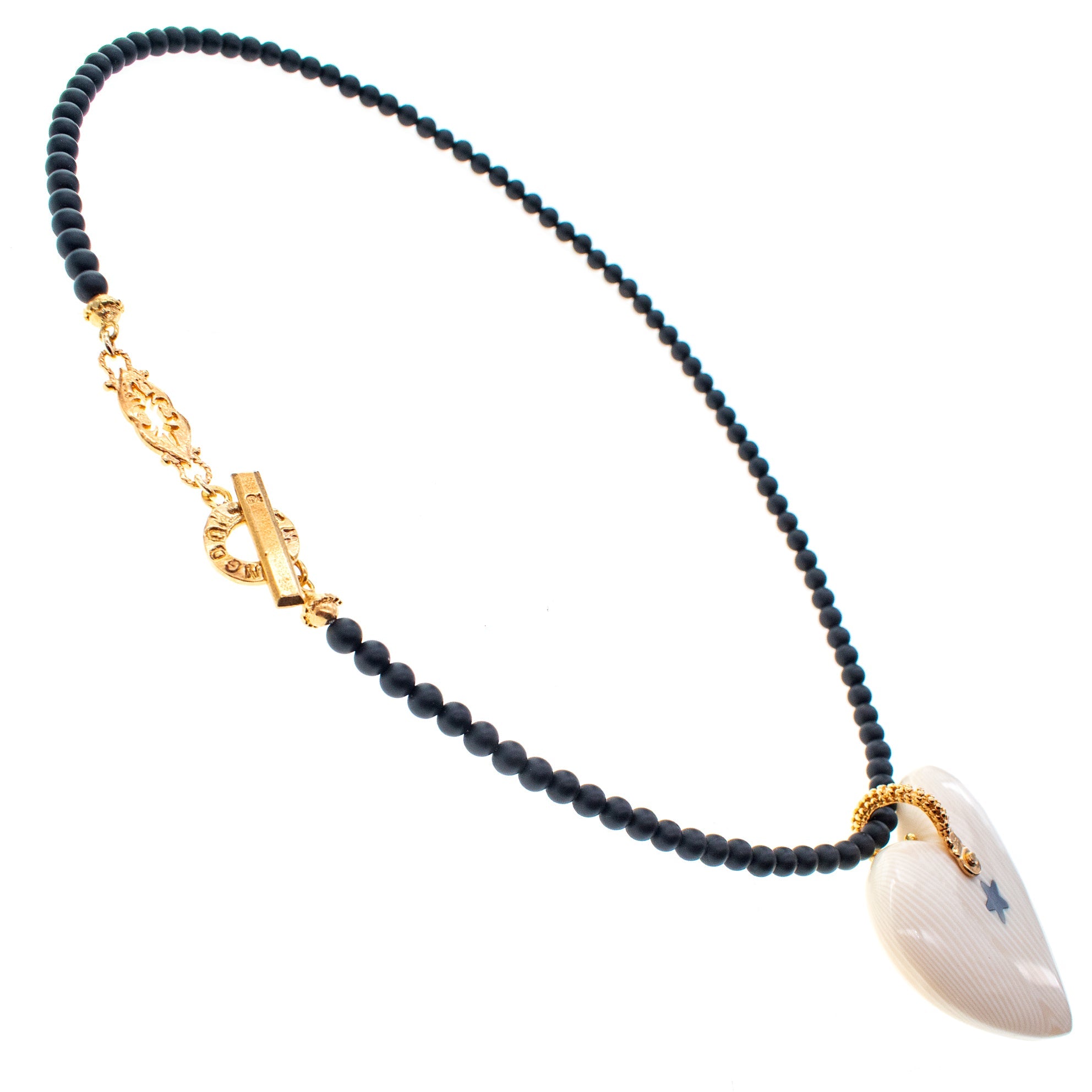 NK 26g07 Onyx bead heart necklace