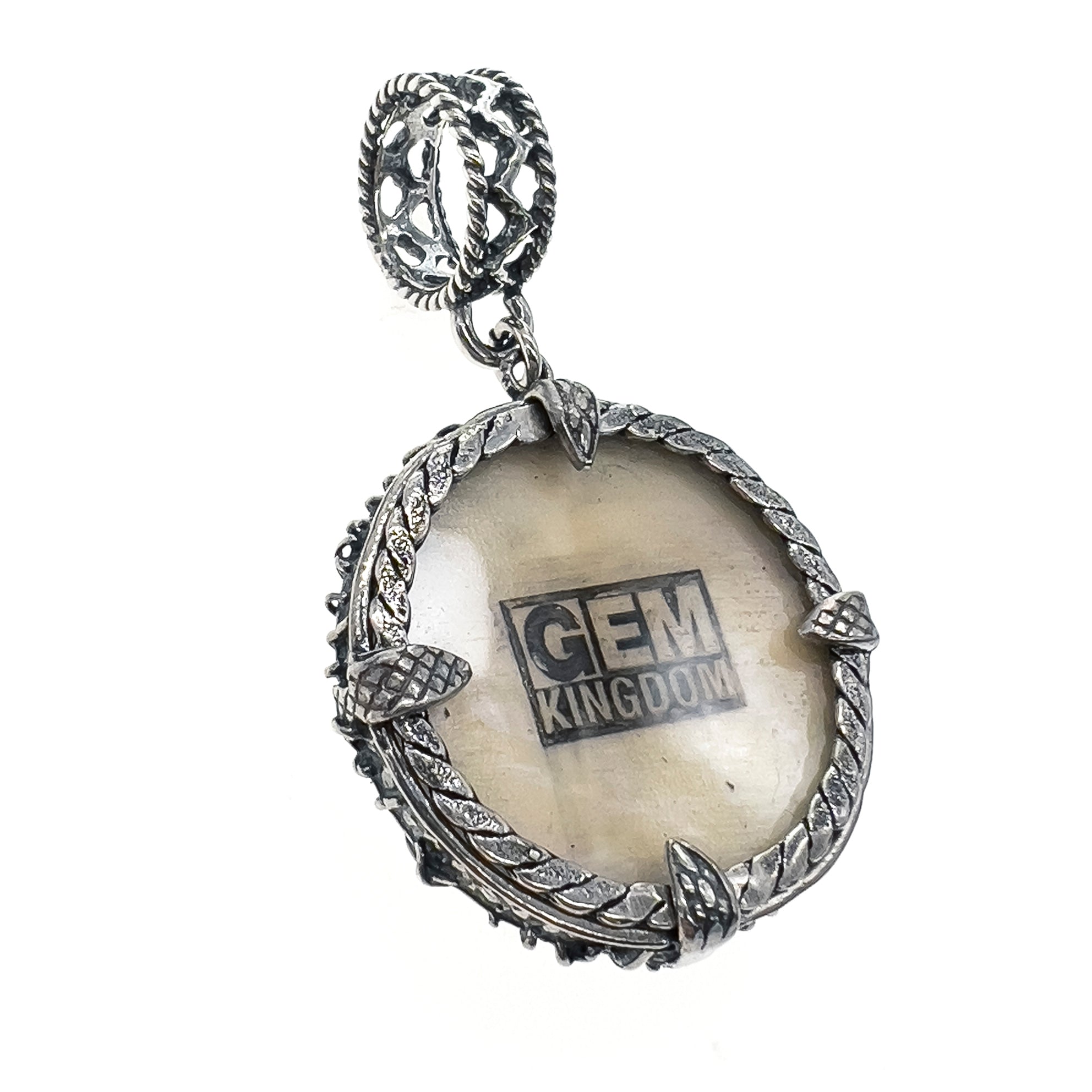 P 24d04 Picasso pendant