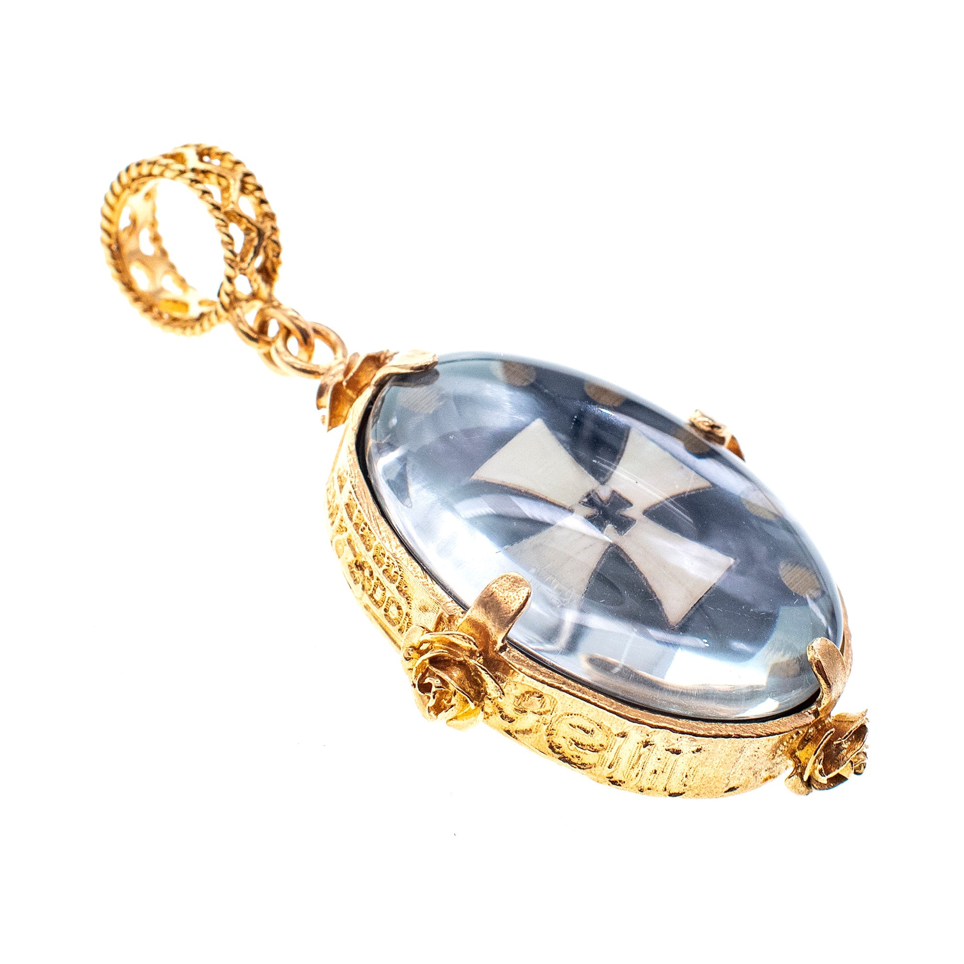 P 26g02 Maltese Cross reversible pendant