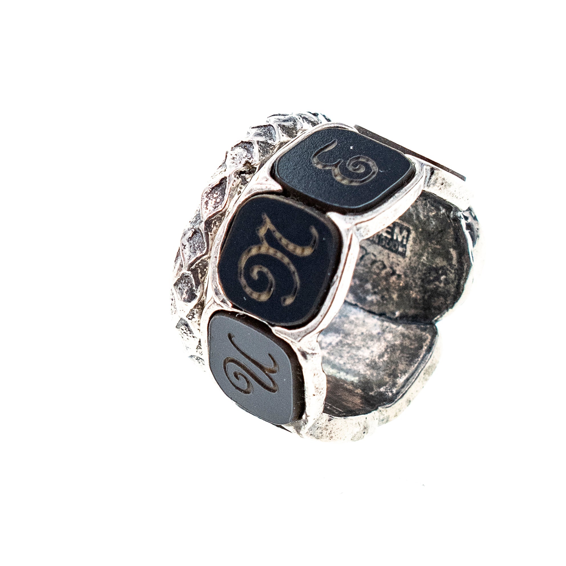 R 24d15 Fame & Fortune Ring