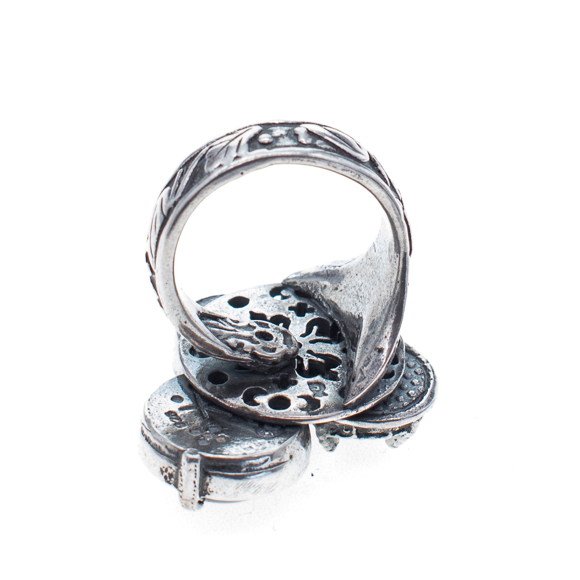R 25e18 Dark Cluster ring