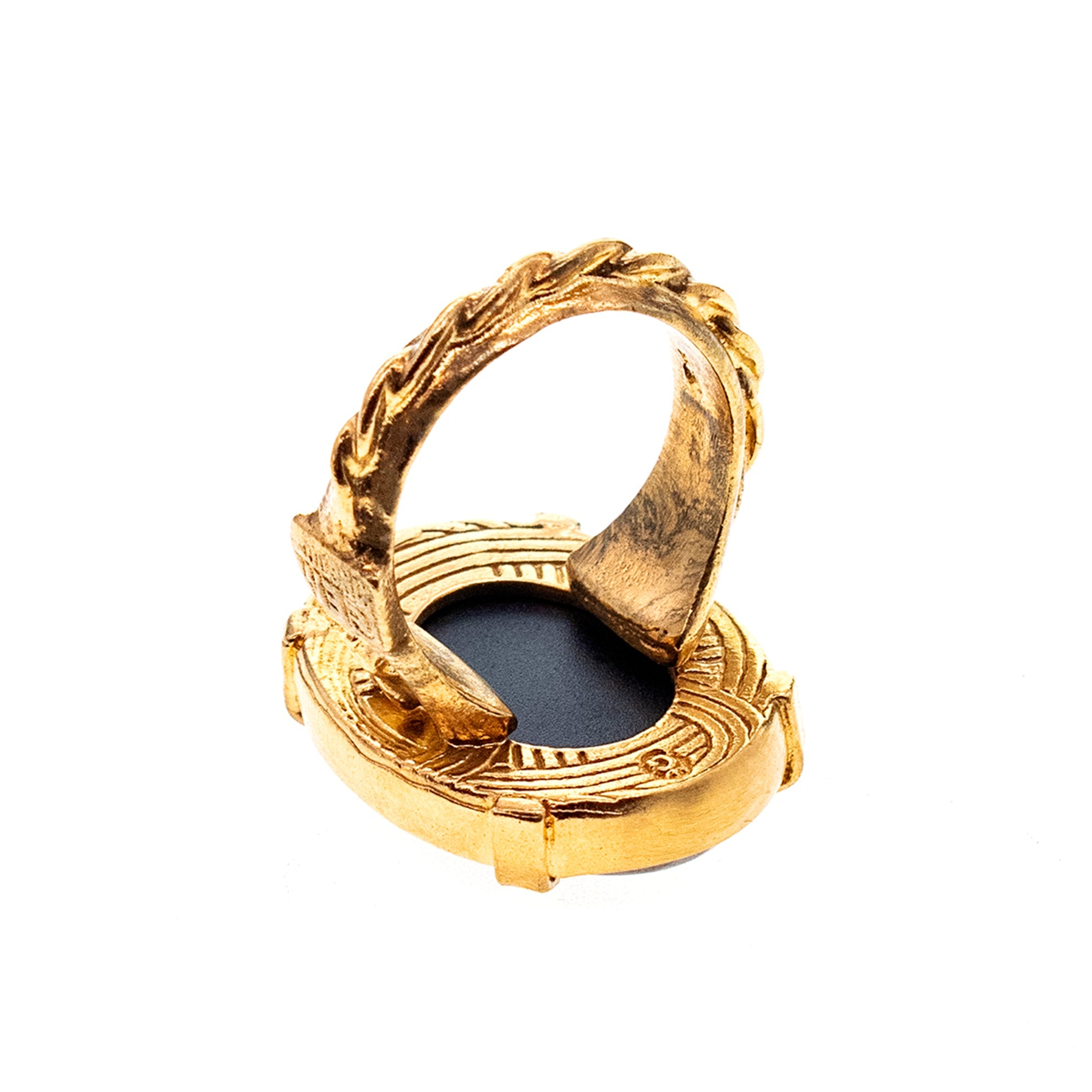 R 25g26B black cross intaglio ring
