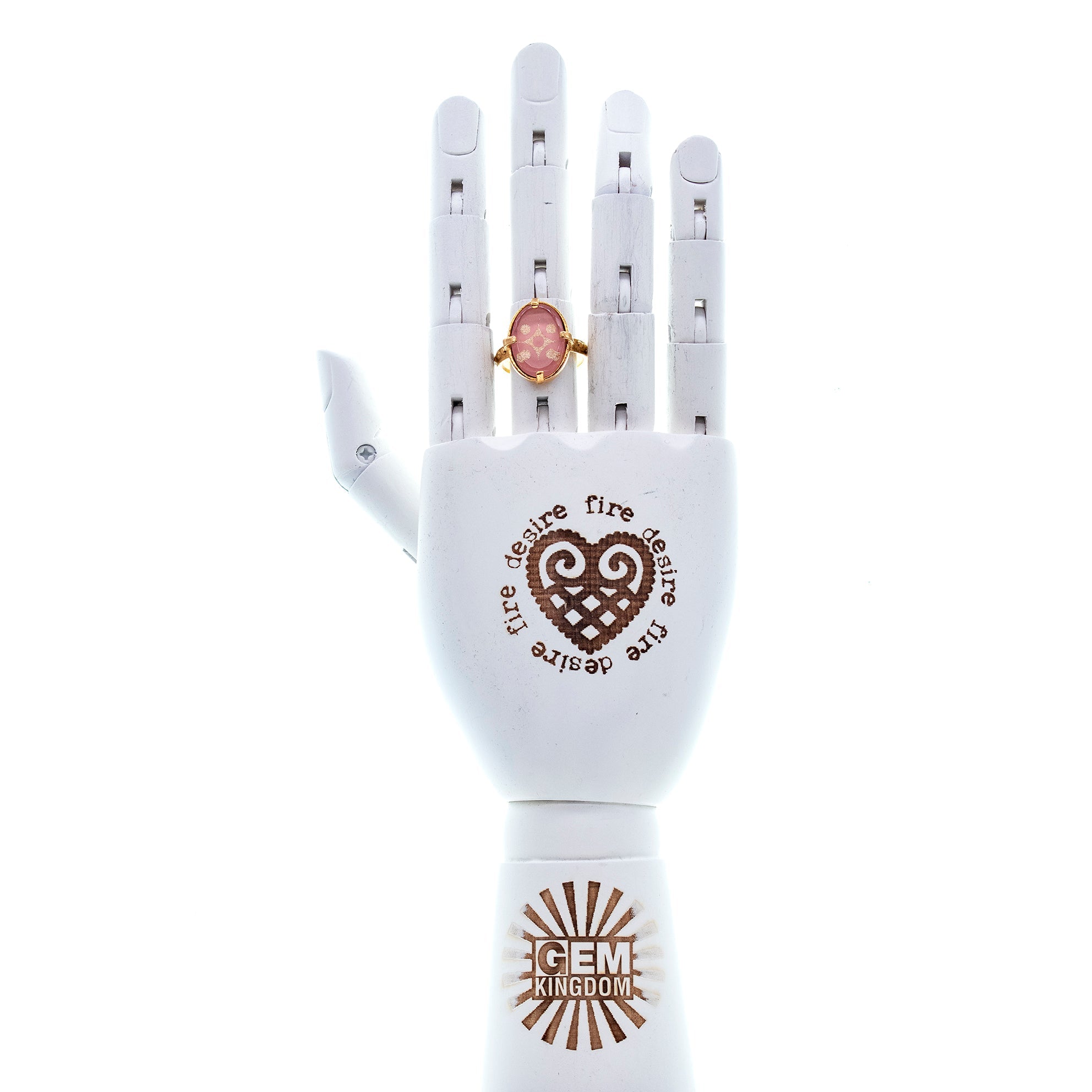 R 25g28C Pink Star Intaglio Statement Ring