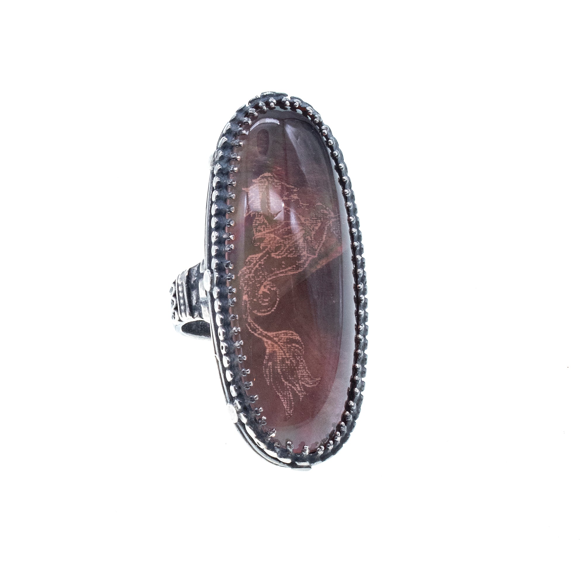 R 26a01 Hippocampus Engraved Statement Ring