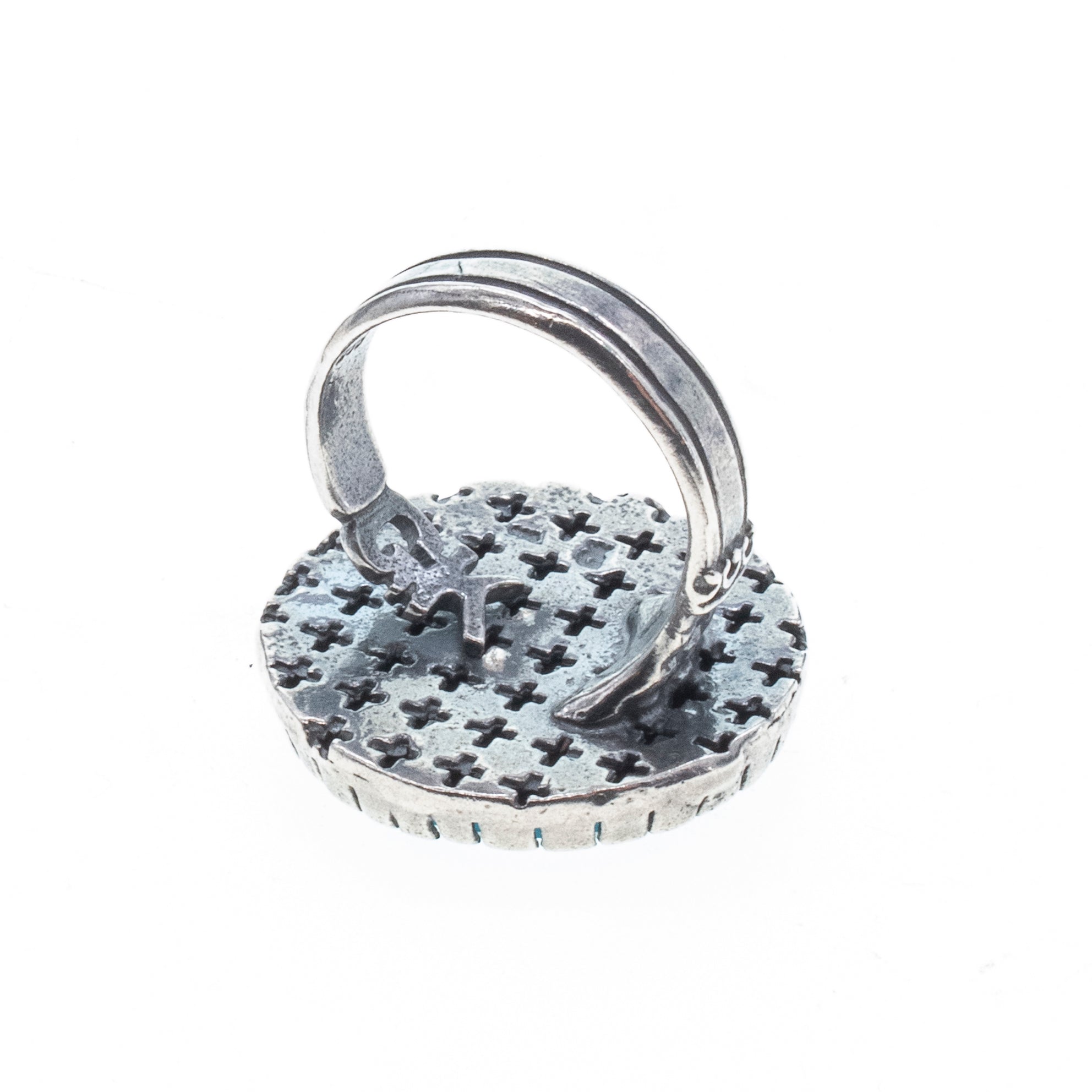 R 26a04 Blue Crystal Greyhound Statement Ring