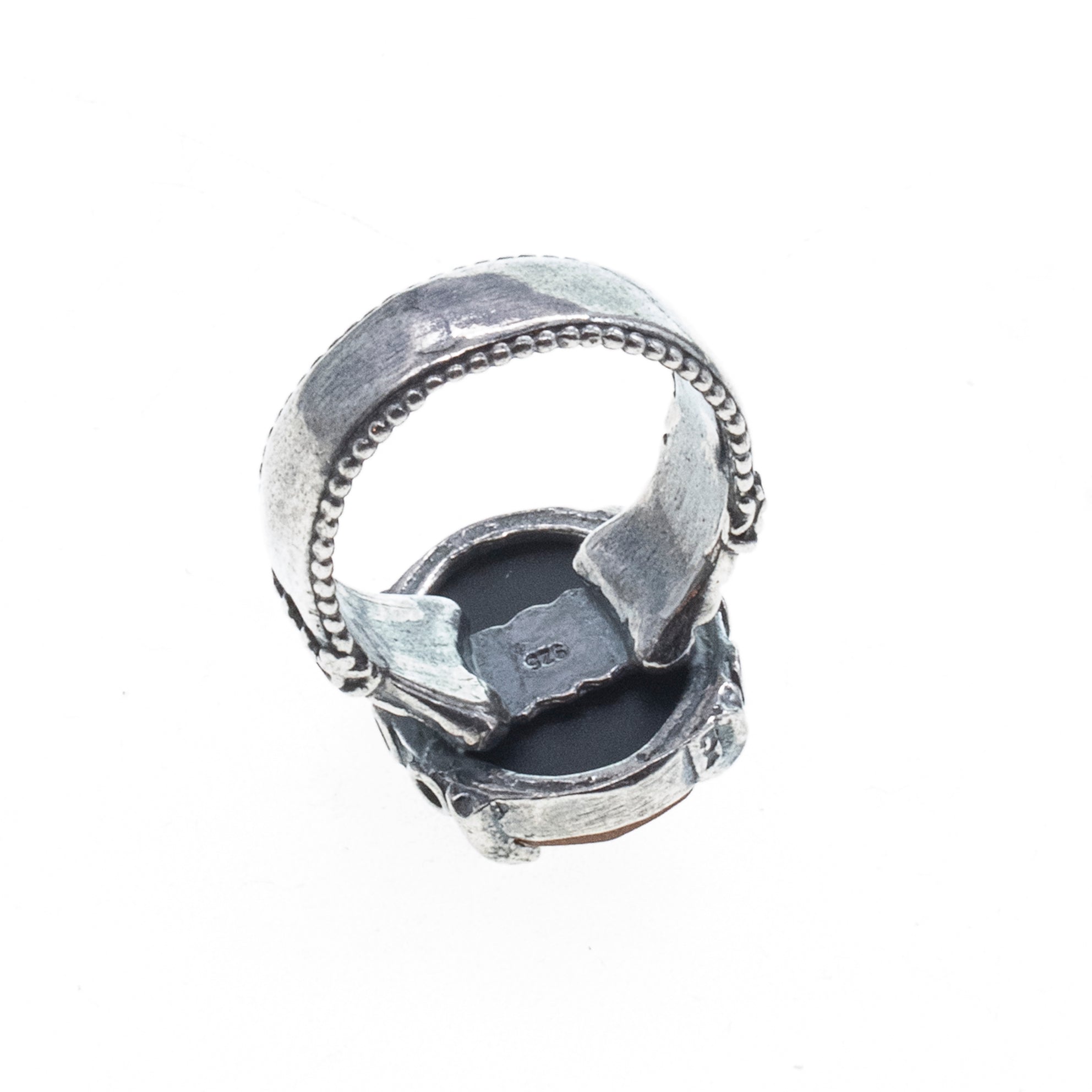 R 26a09 Honey-Toned Pattern Ring