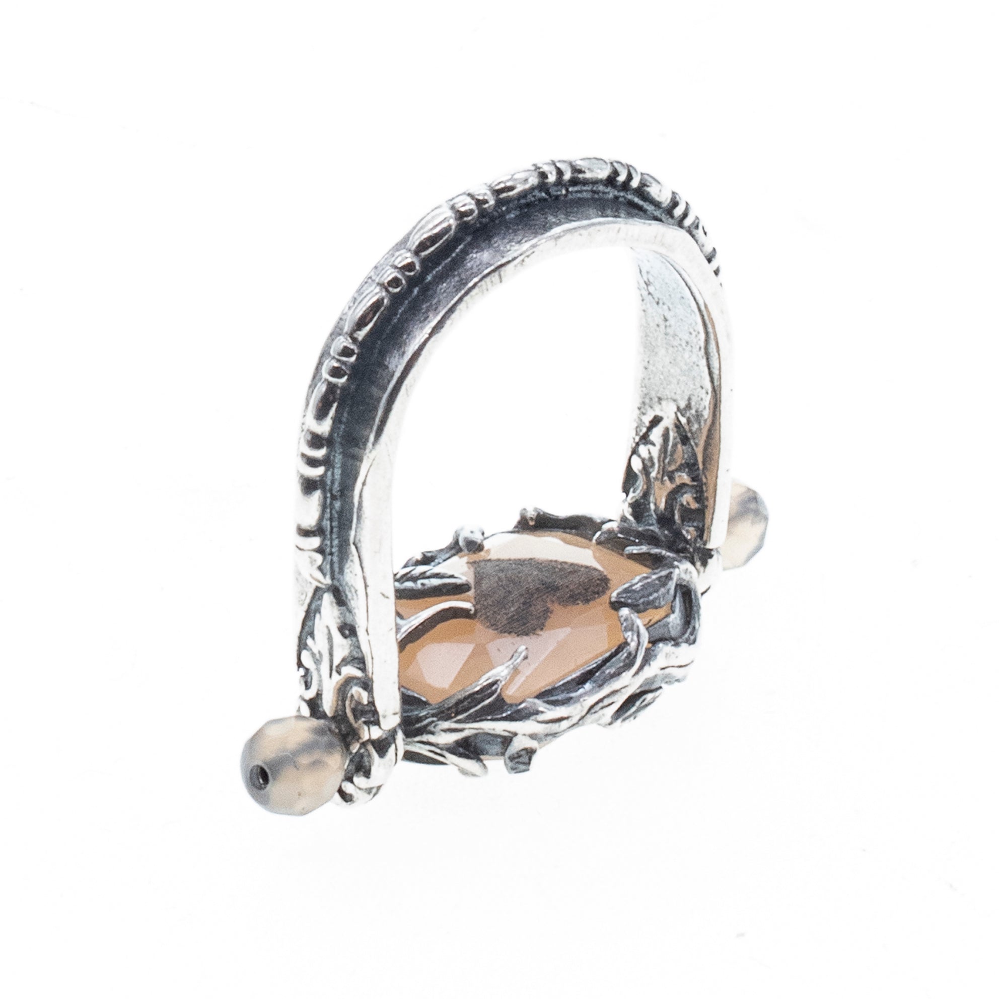 R 26a16 Rotating Hare & Heart Ring