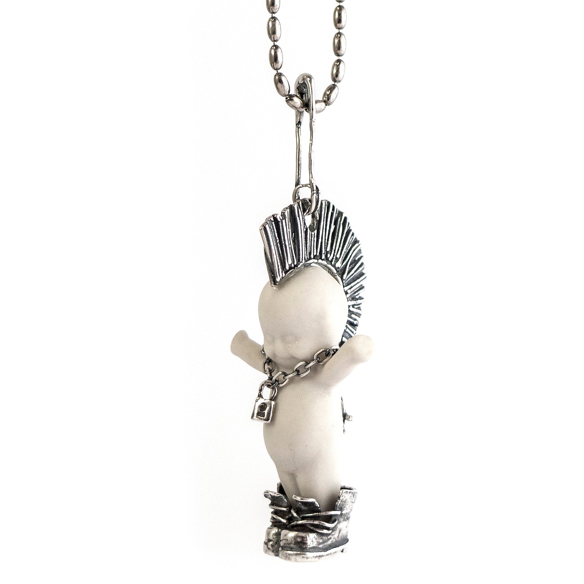 BS40A Happy Baby "Little Sid" white and silver Necklace