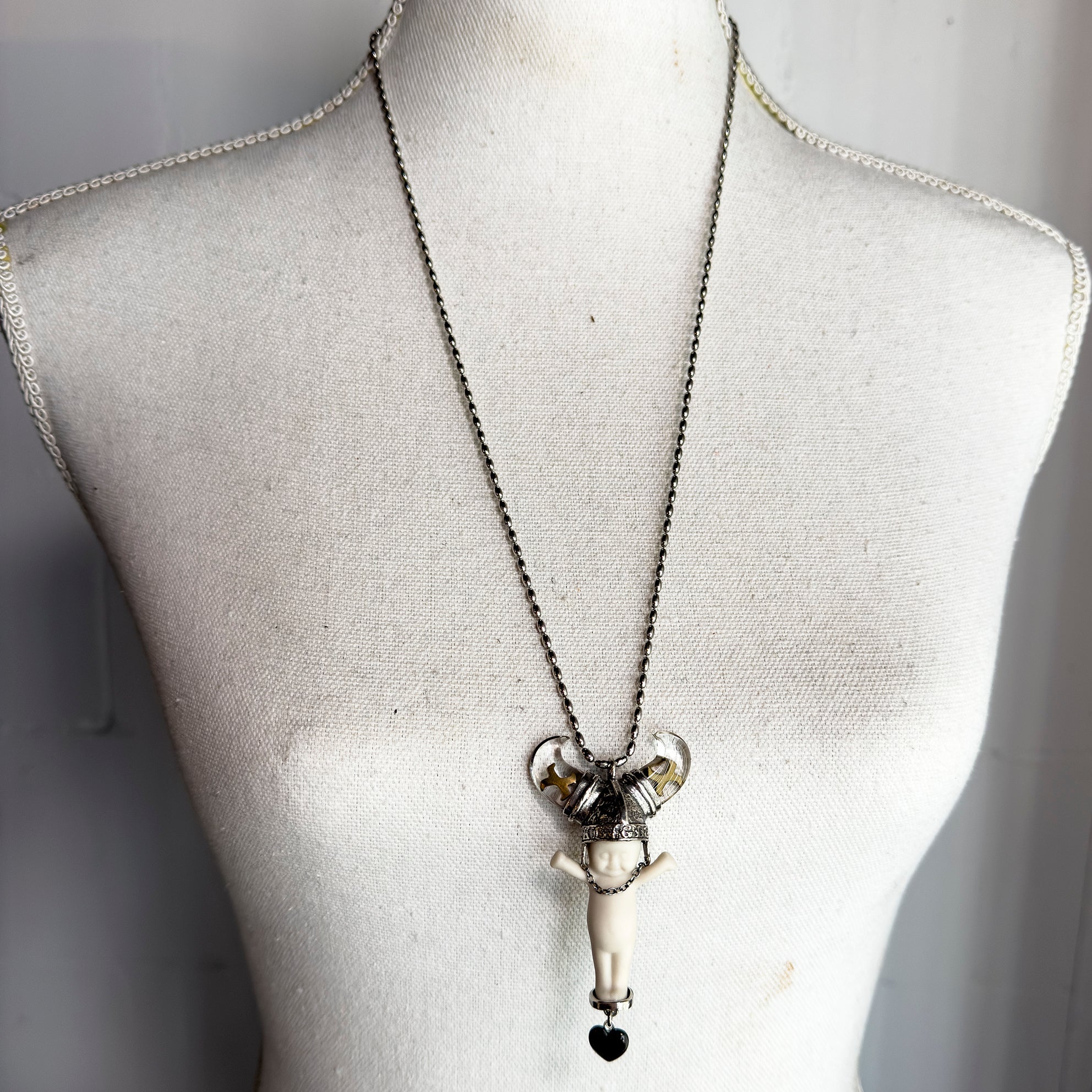 BS14A Happy Baby "little viking" white and silver Necklace
