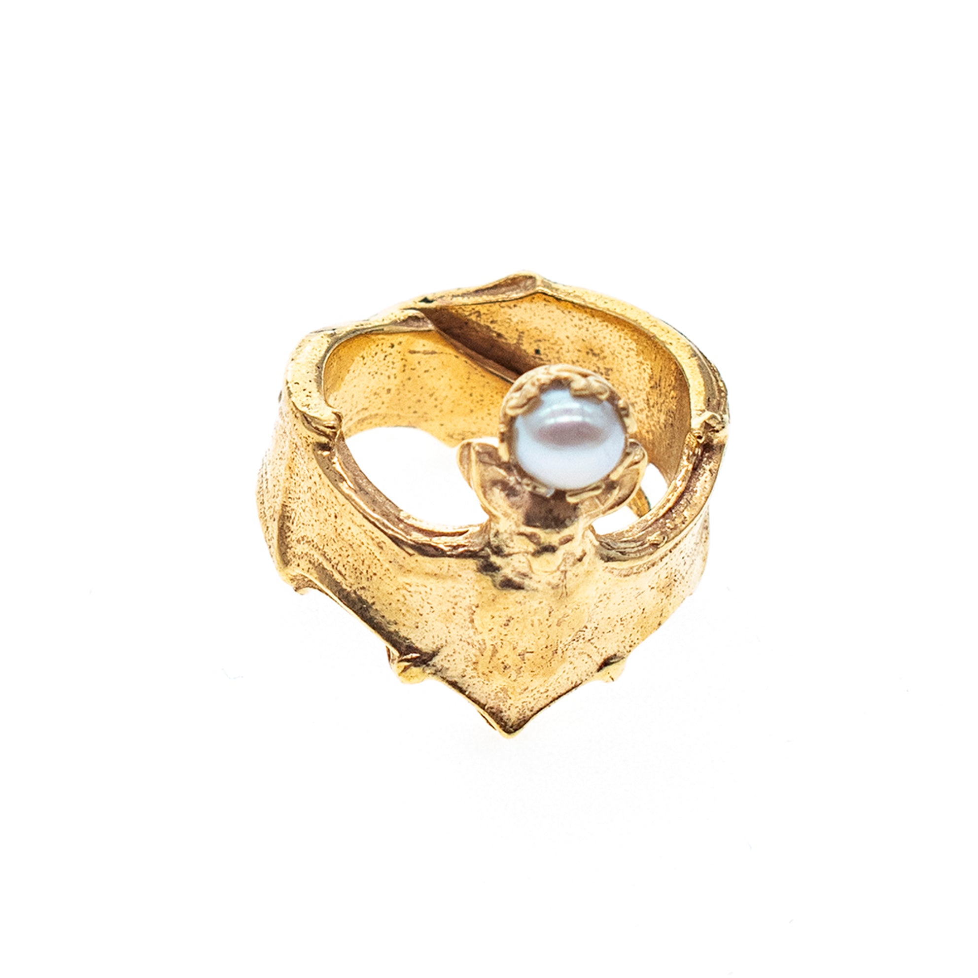 R 24g30 Bat Ring white pearl