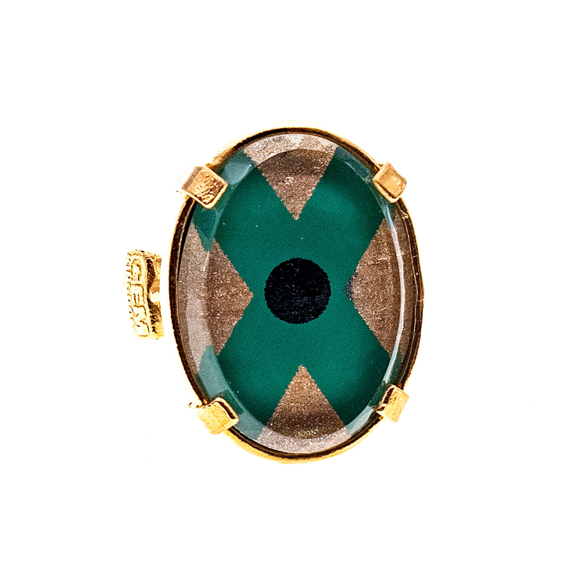 R 25g26D green cross intaglio ring