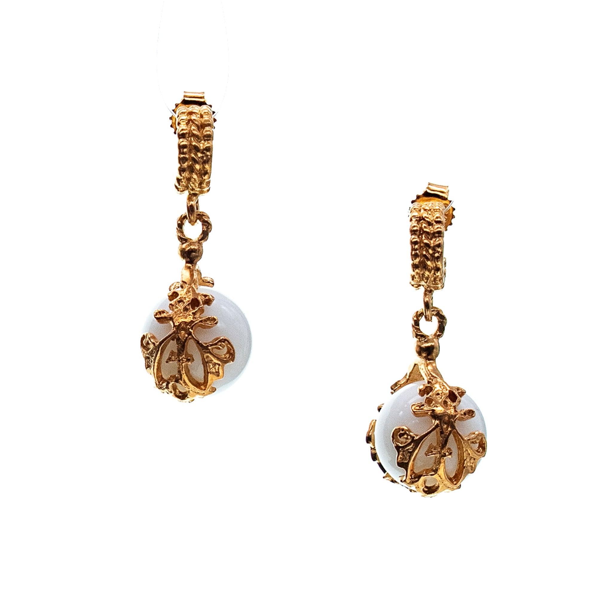 E 25g29A white Orb earrings