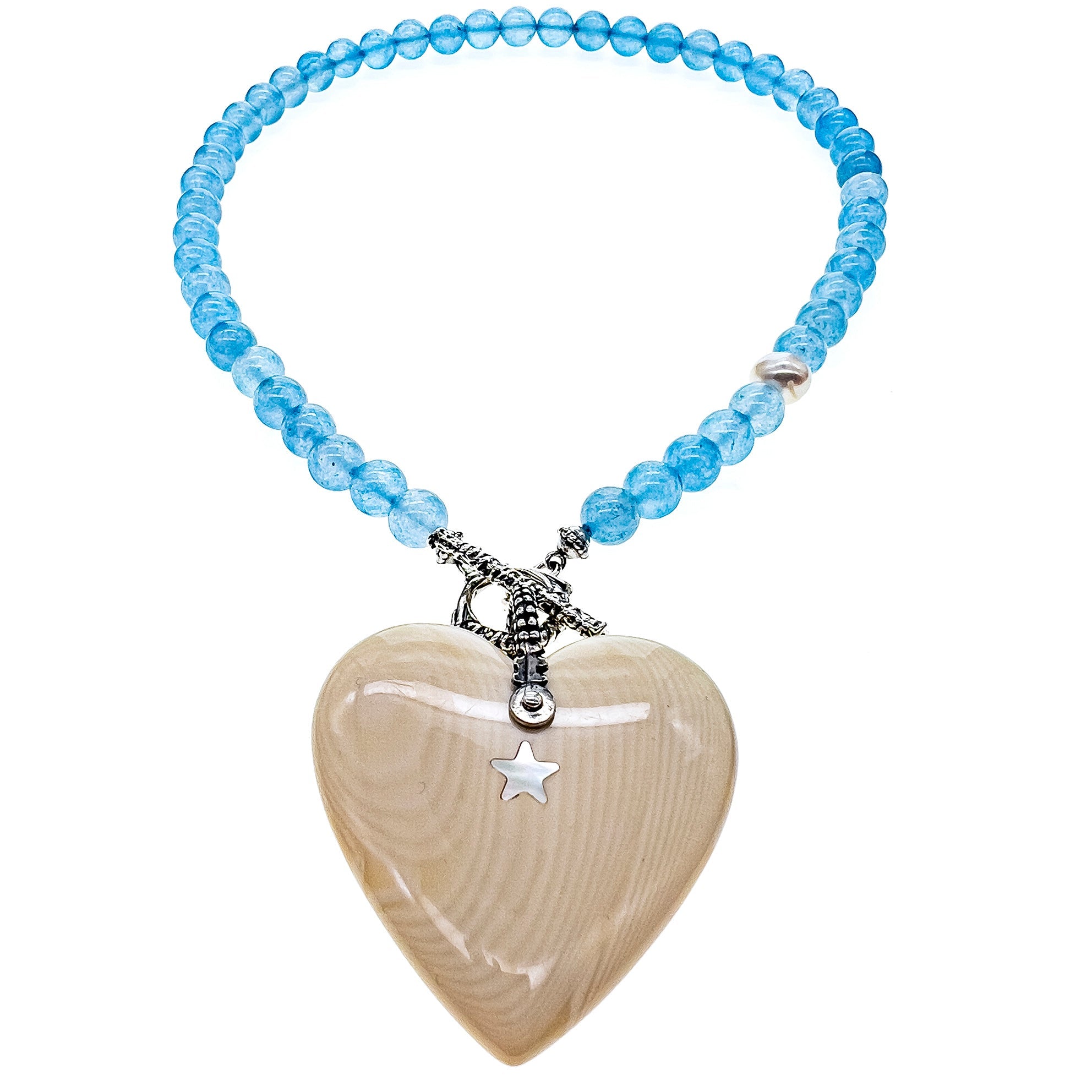 NK 24d06 blue beaded heart necklace