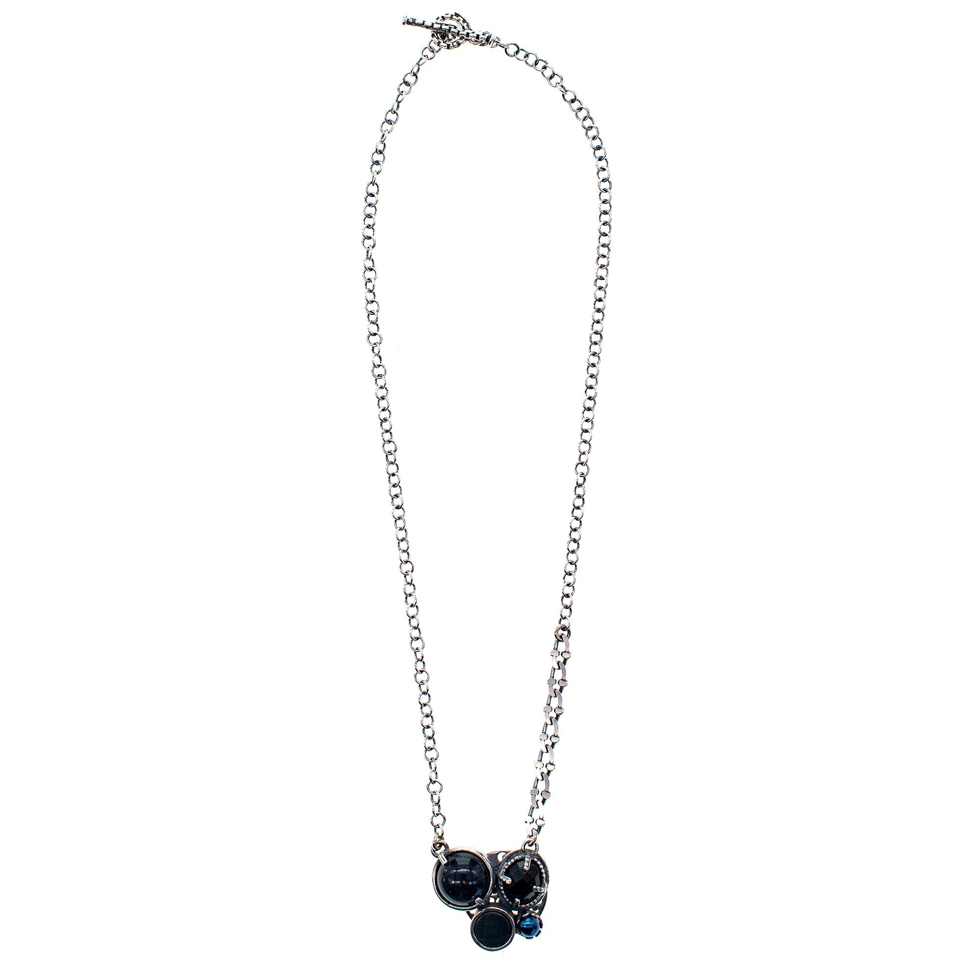 NK 25e06 Dark Cluster Necklace