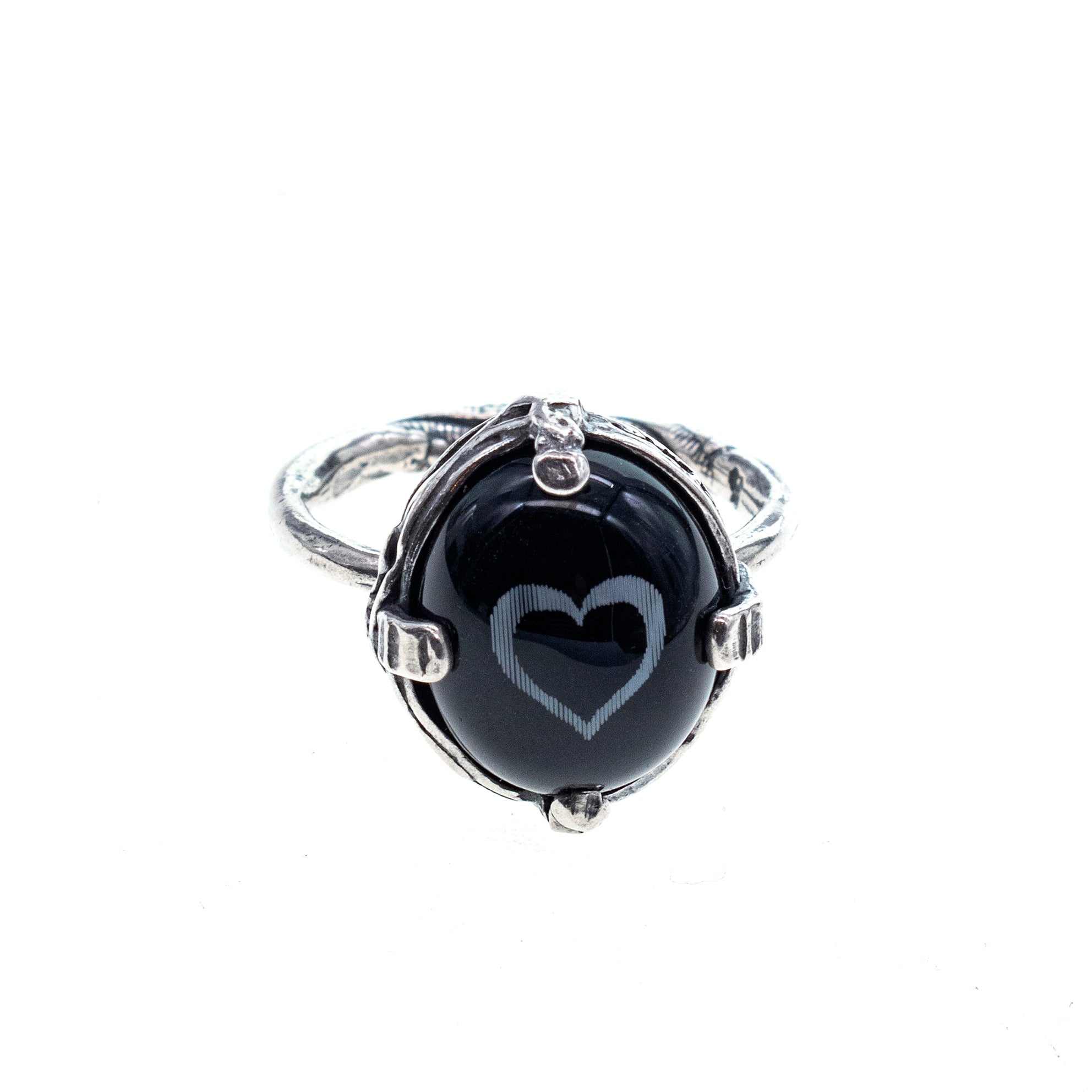 R 25h02B Dark Heart ring