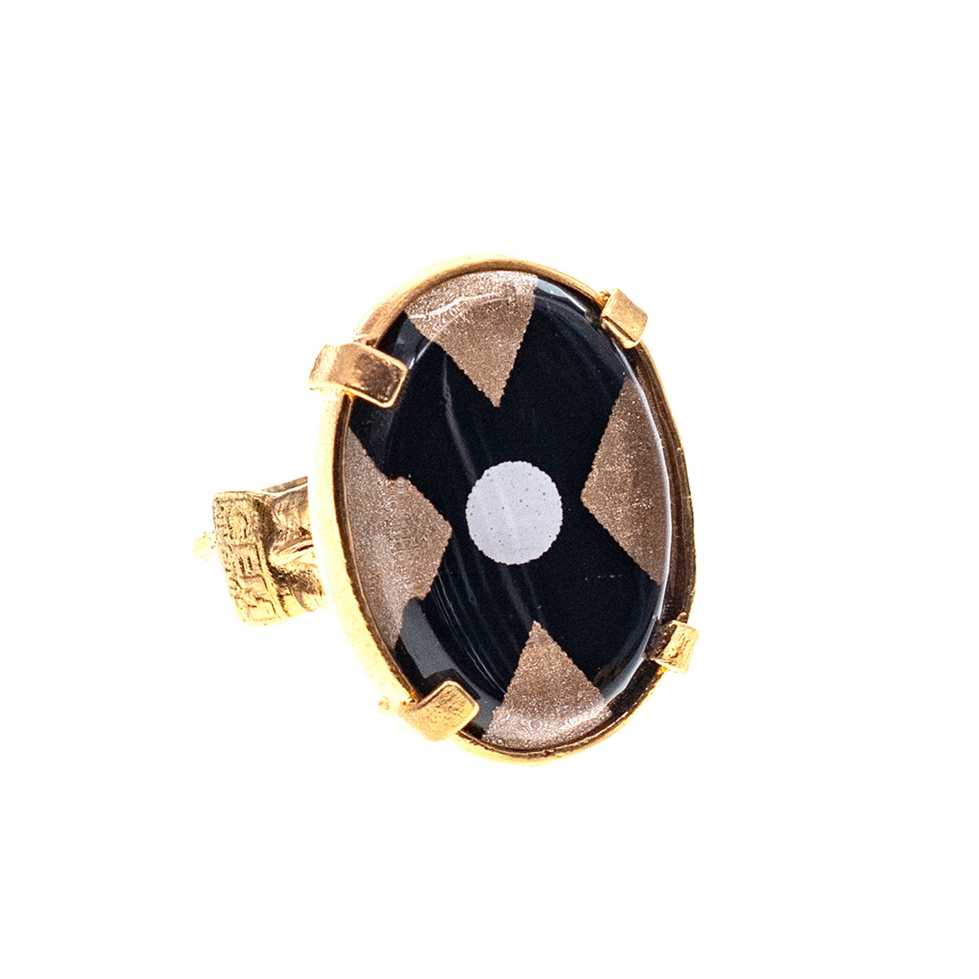 R 25g26B black cross intaglio ring