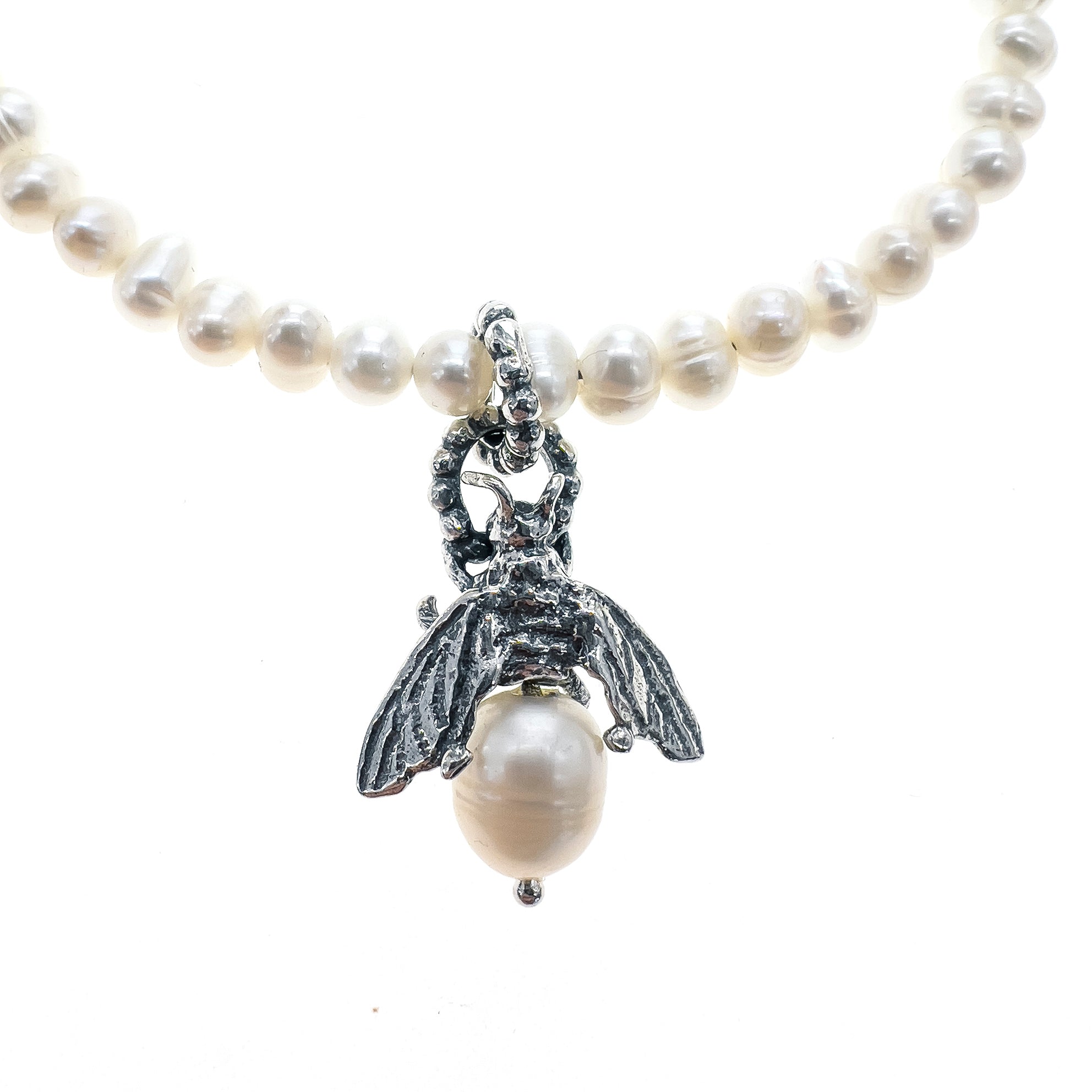 B 24d08A bee my honey white pearl bracelet