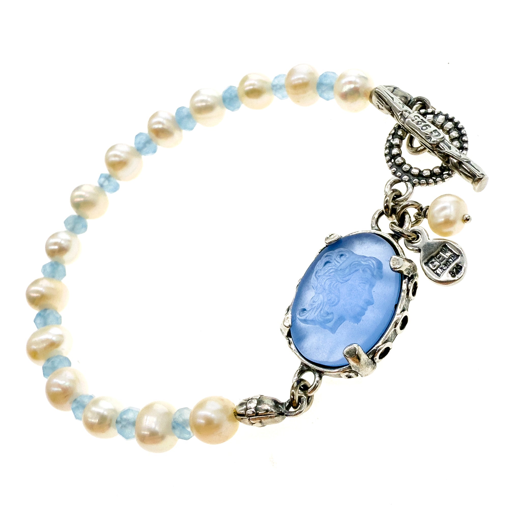 B 25b07 Blue Cameo Beaded Bracelet