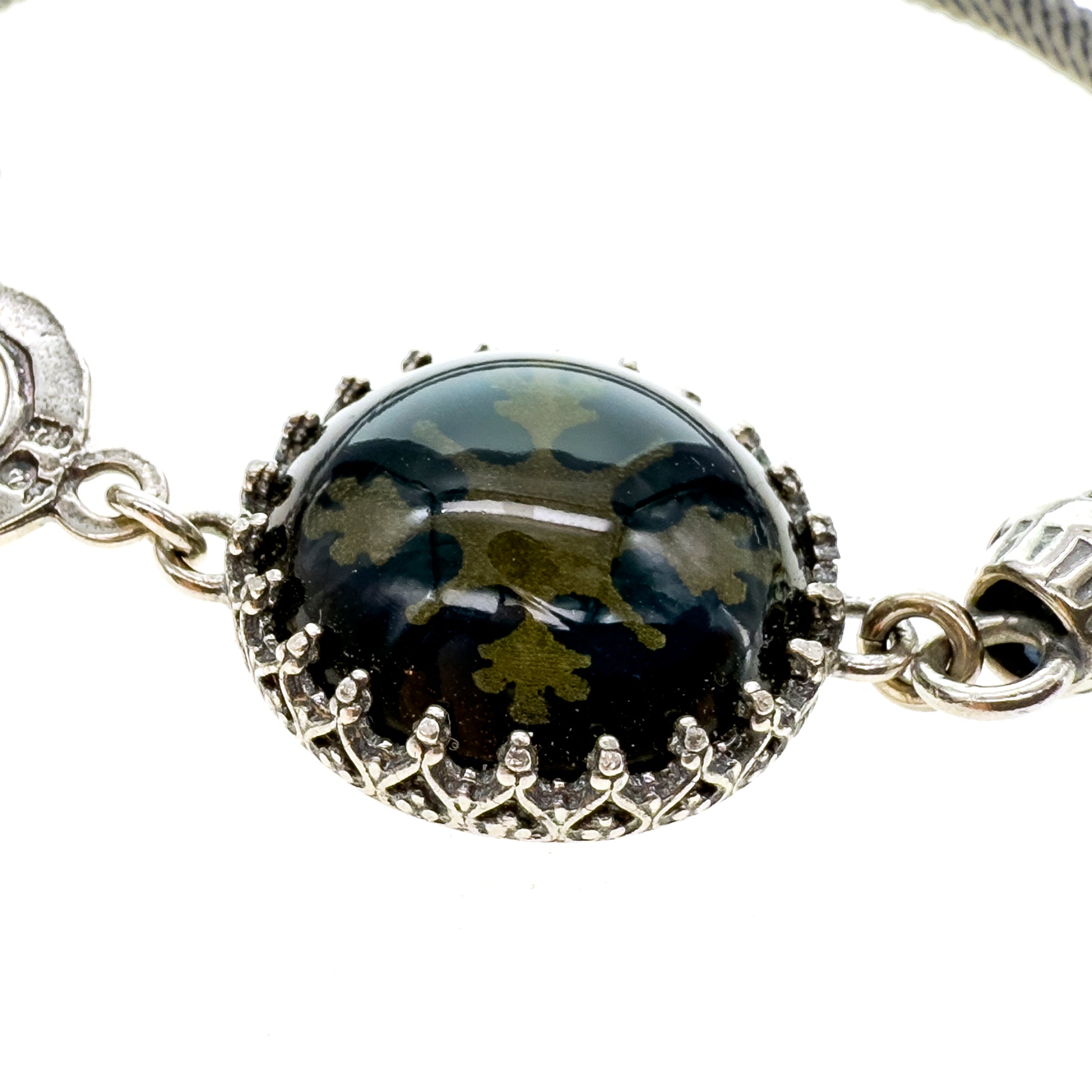 B 25e10 Grey and dark crystal Cord Bracelet