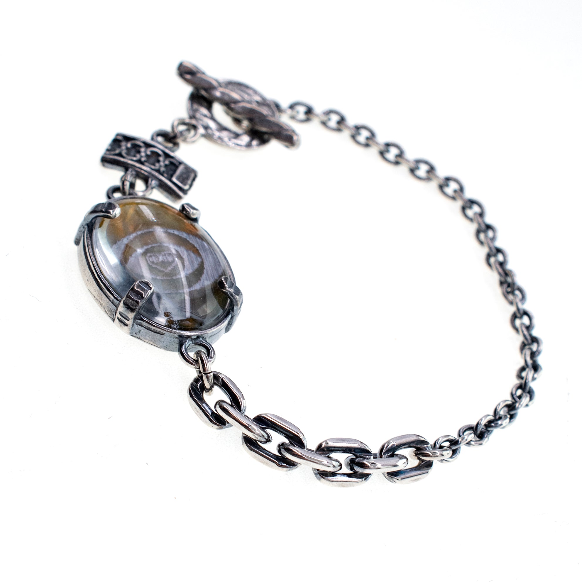 B 25f01A Green Eye Bracelet
