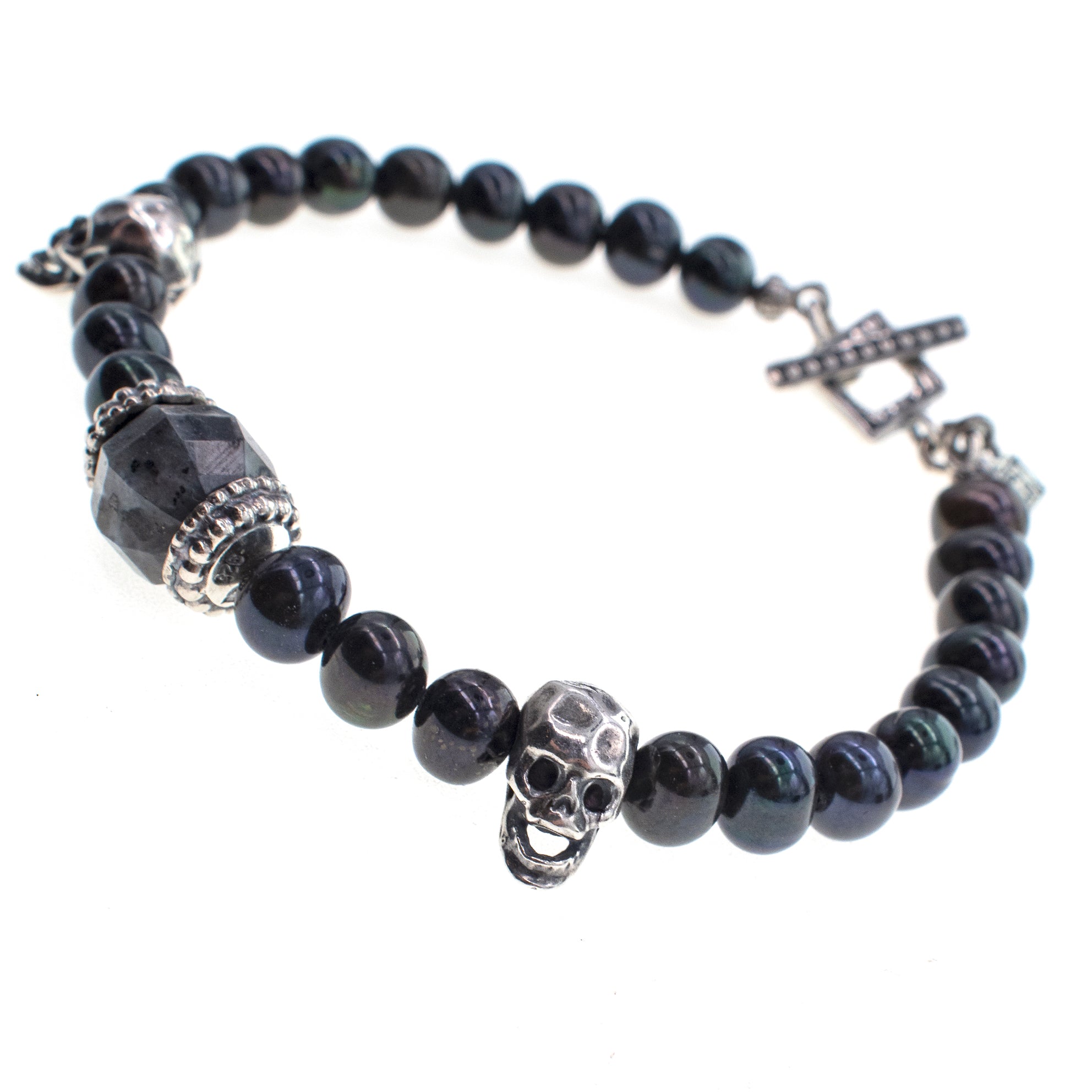 B 25f03 Skull & Black Beaded Bracelet