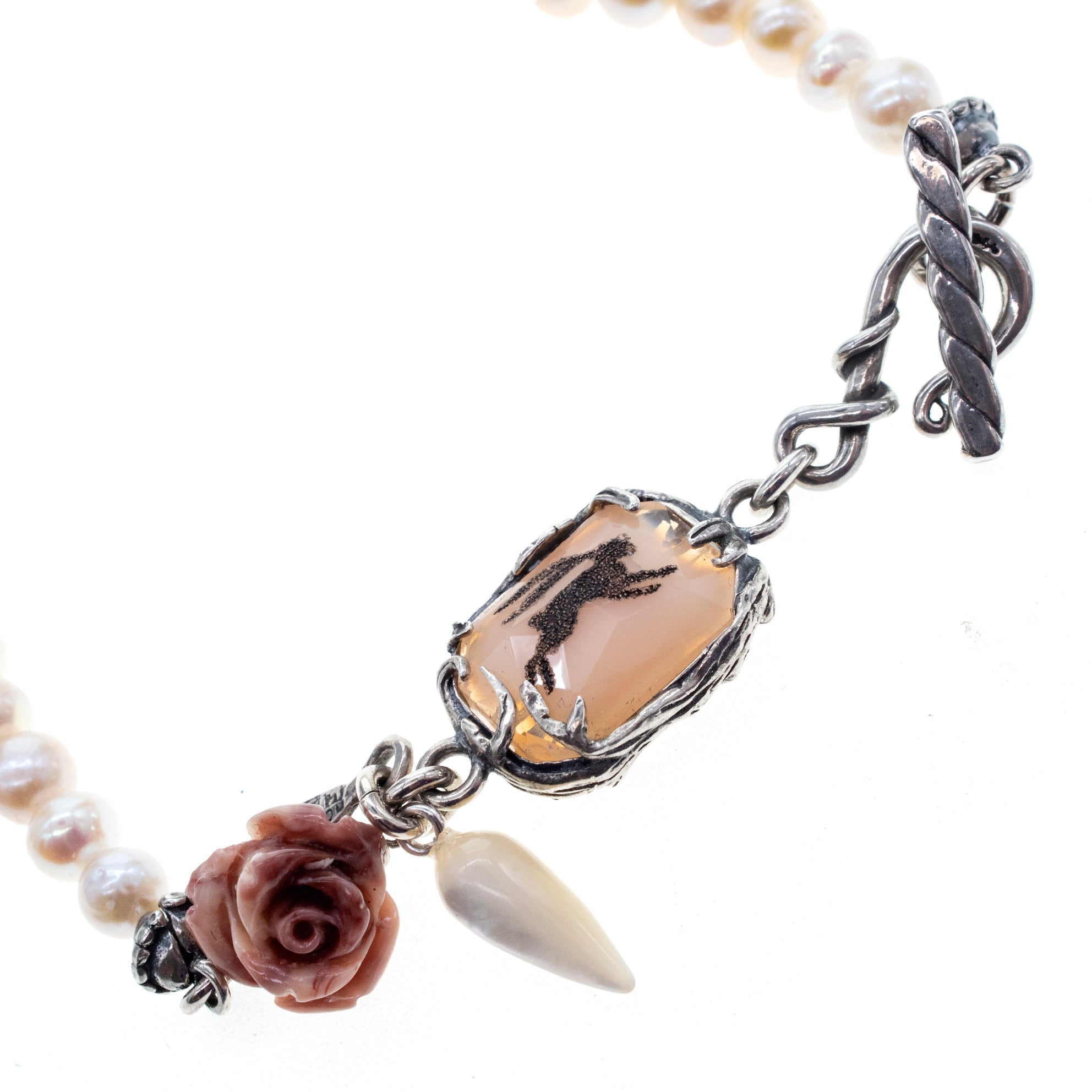 B 26a08 Vintage "Hare" Pearl Bracelet