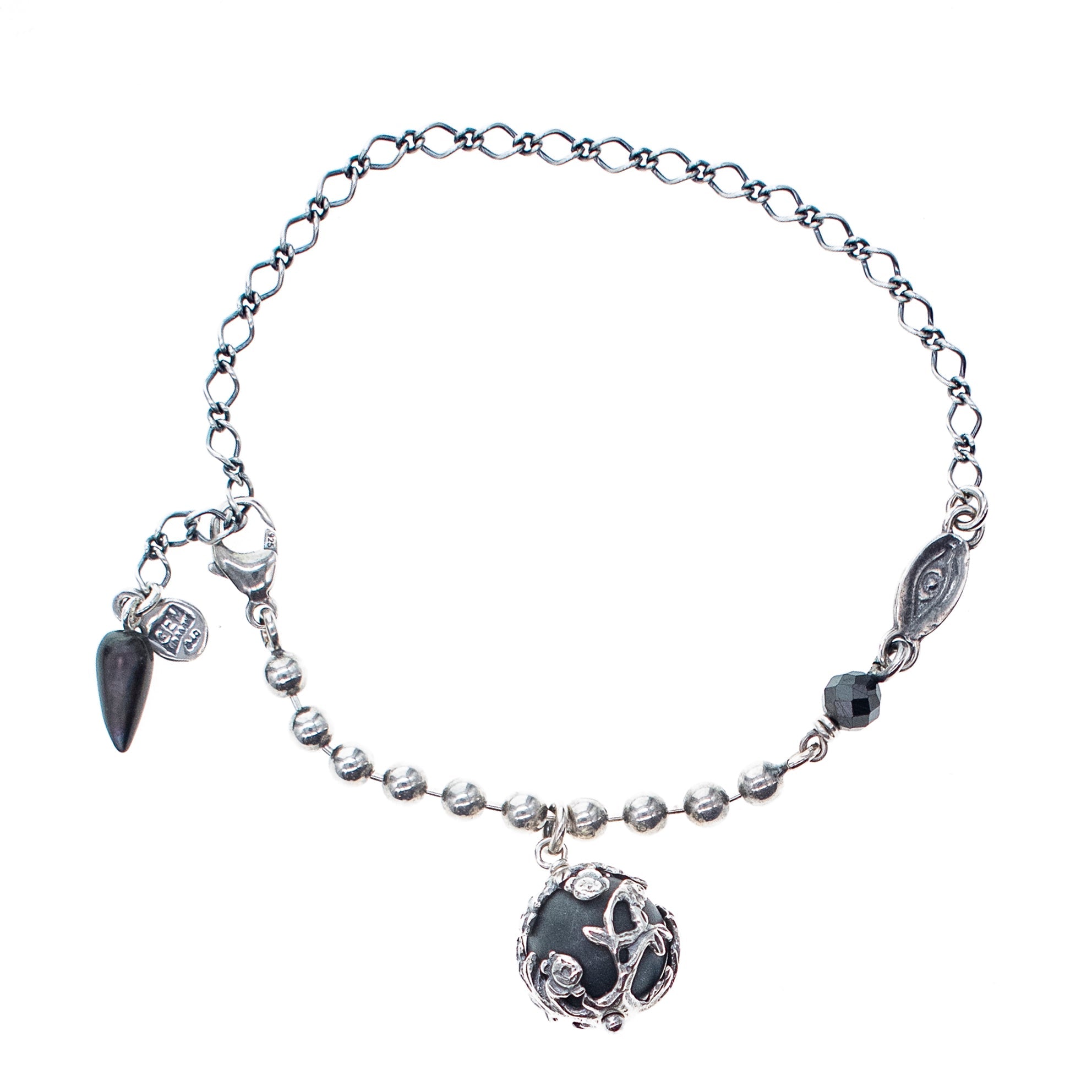 B 26a10 Black Onyx Drop Bracelet